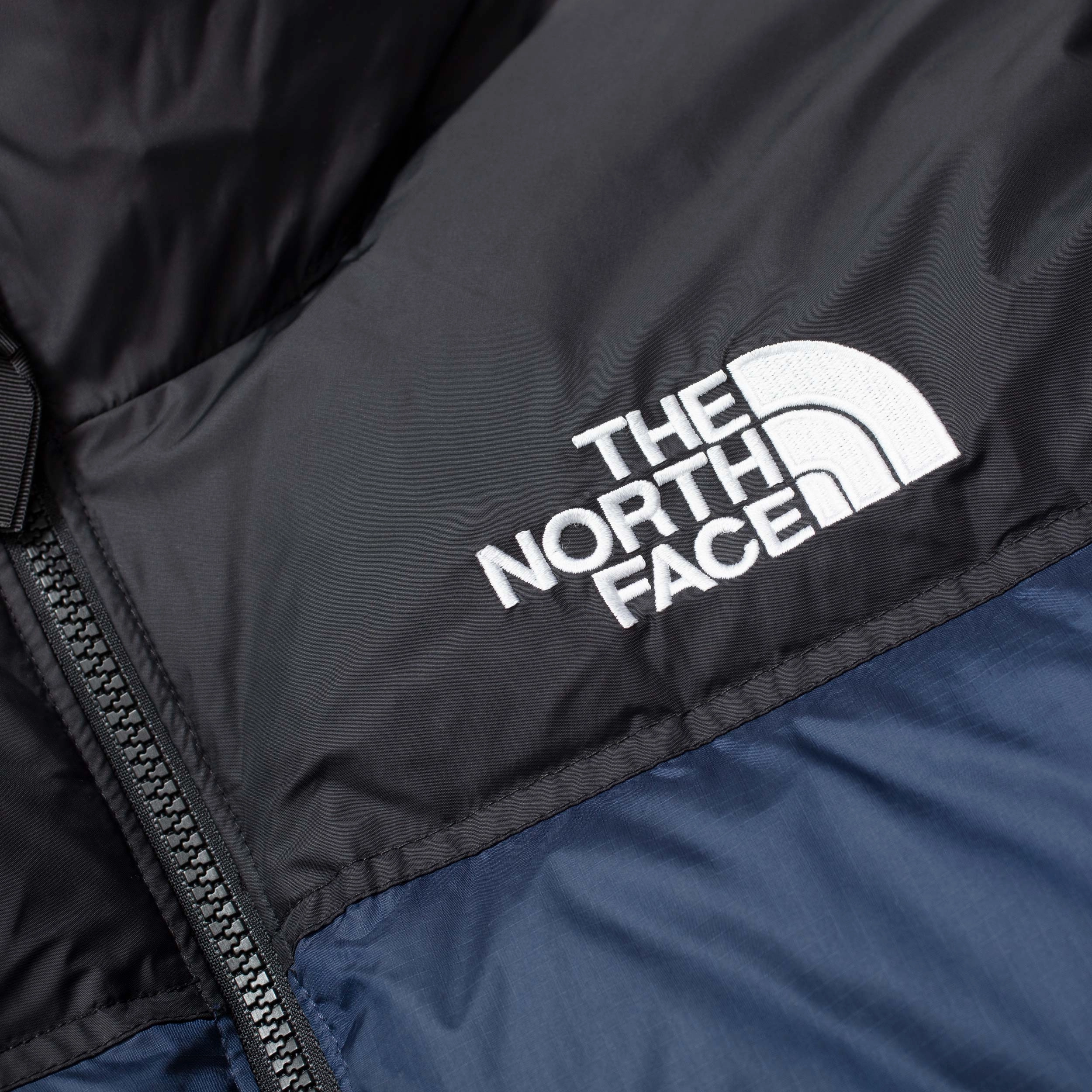 1996 Retro Nuptse Jacket FullLengthZip Light Function