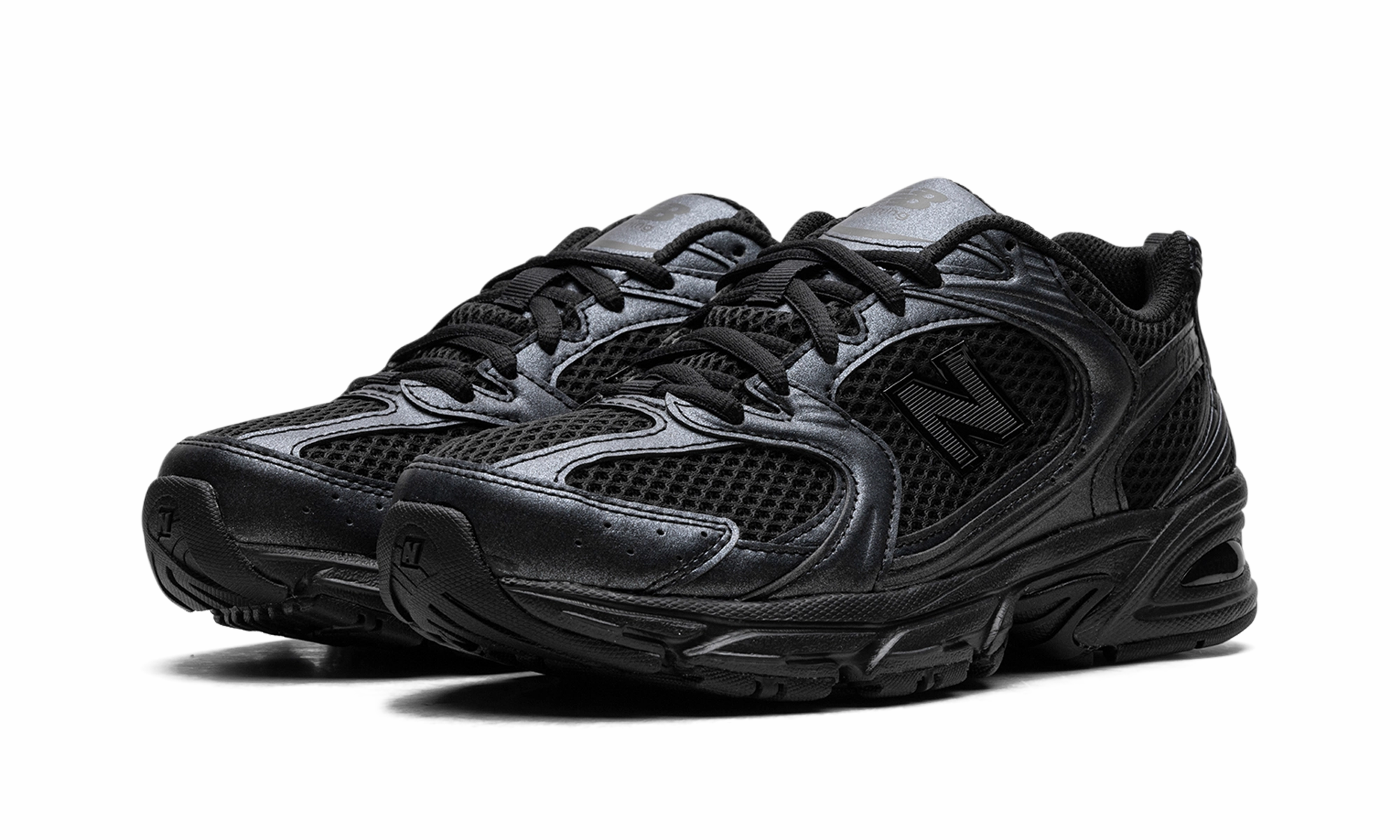 530 "Black Dark Grey" Subtle Detail