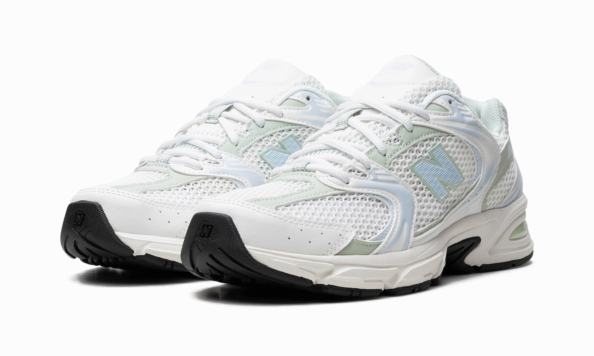 Weekend Vibes 530 "White / Blue"