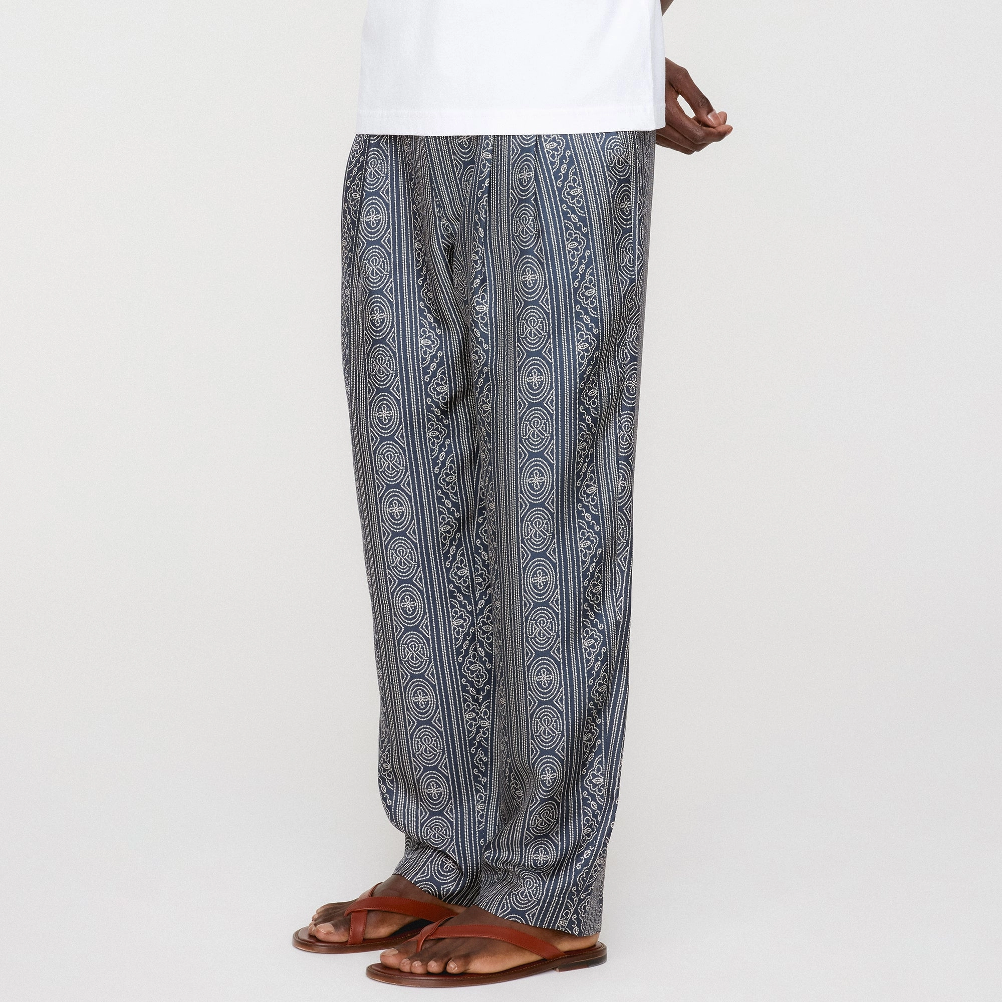 &Kin Batik Stripe Pleated Ari Trouser - Nocturnal Ultra Soft Texture Tough Materials