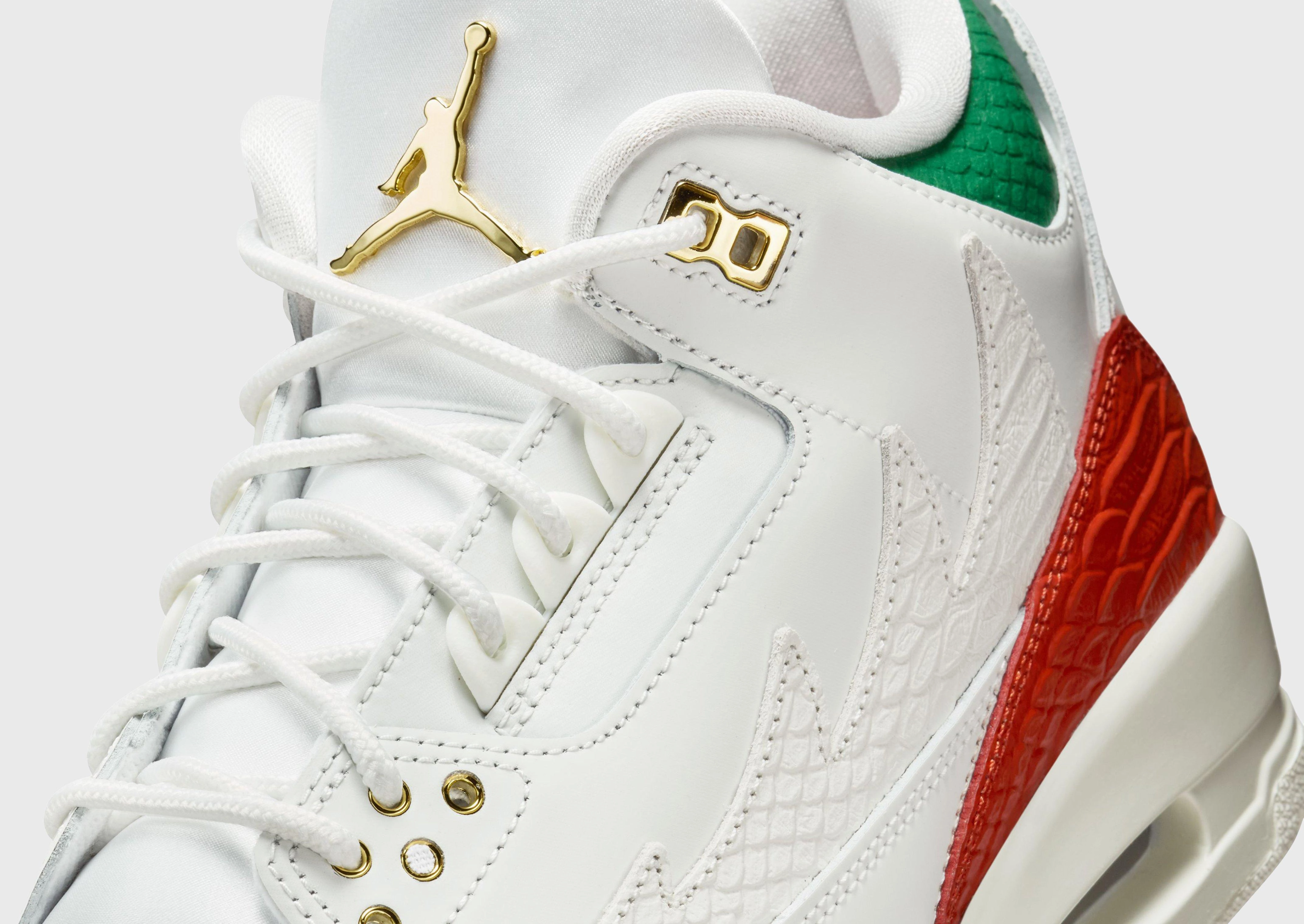 Molded Heel Counter Air 3 Retro