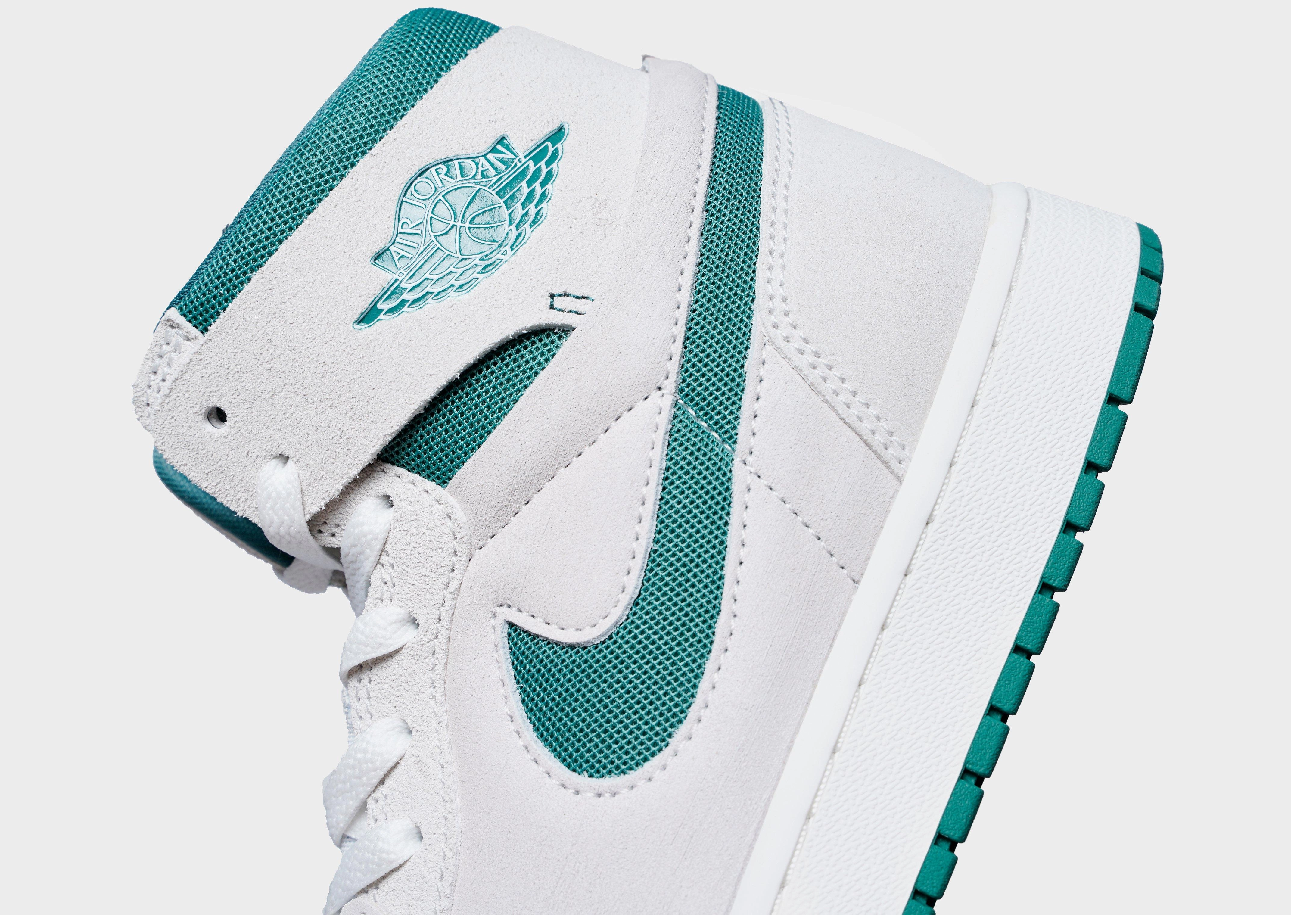 Sculpted durability Eco Friendly Recycled Materials Air 1 Zoom CMFT 2