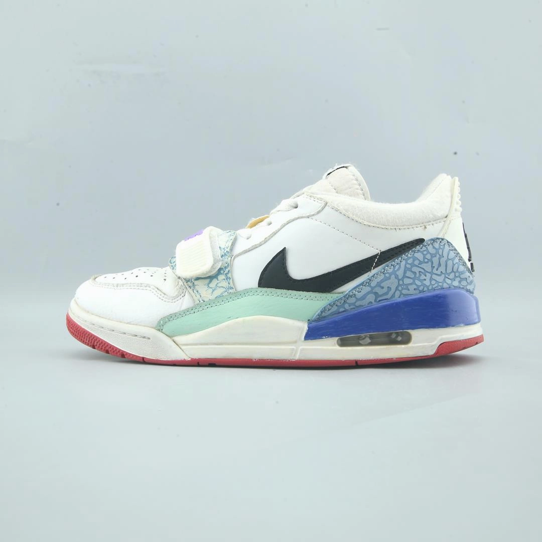 NIKE AIR JORDAN LEGACY 312 LOW Travel Routine