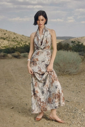 Elegant Outline Victoria Sleeveless Halter Floral Print Maxi Dress Brown