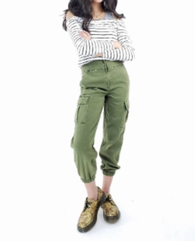 Front Zip Utility Cargo Jogger In Green Thermal regulation All Day Wear Comfort