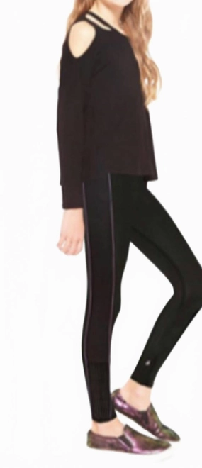 Pinhole Legging In Black Flexible Gusset Flattering Comfort