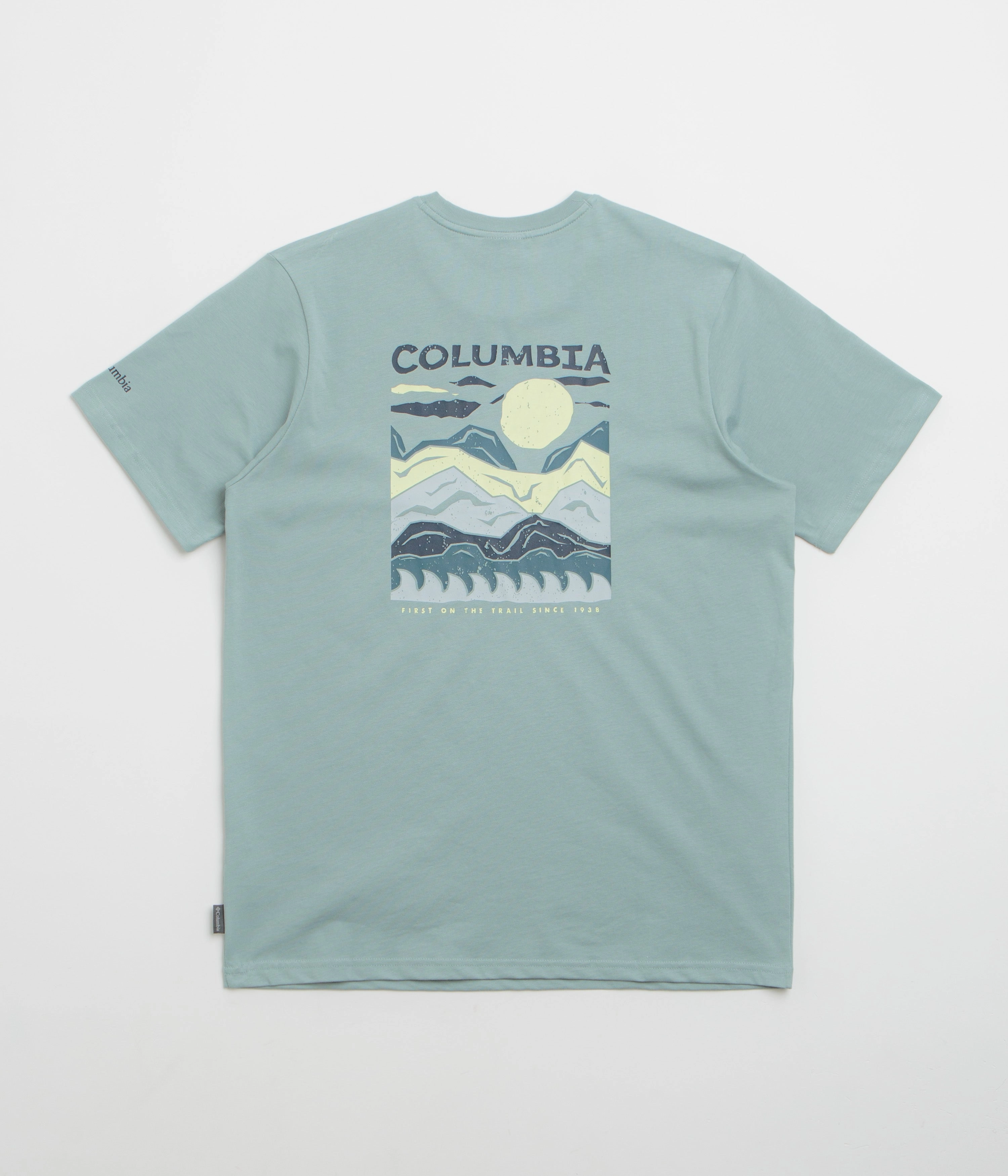 Columbia Explorers Canyon Back T-Shirt - Crushed Blue / Peaks and Waves Zip-up Moisture Wicking Fabric