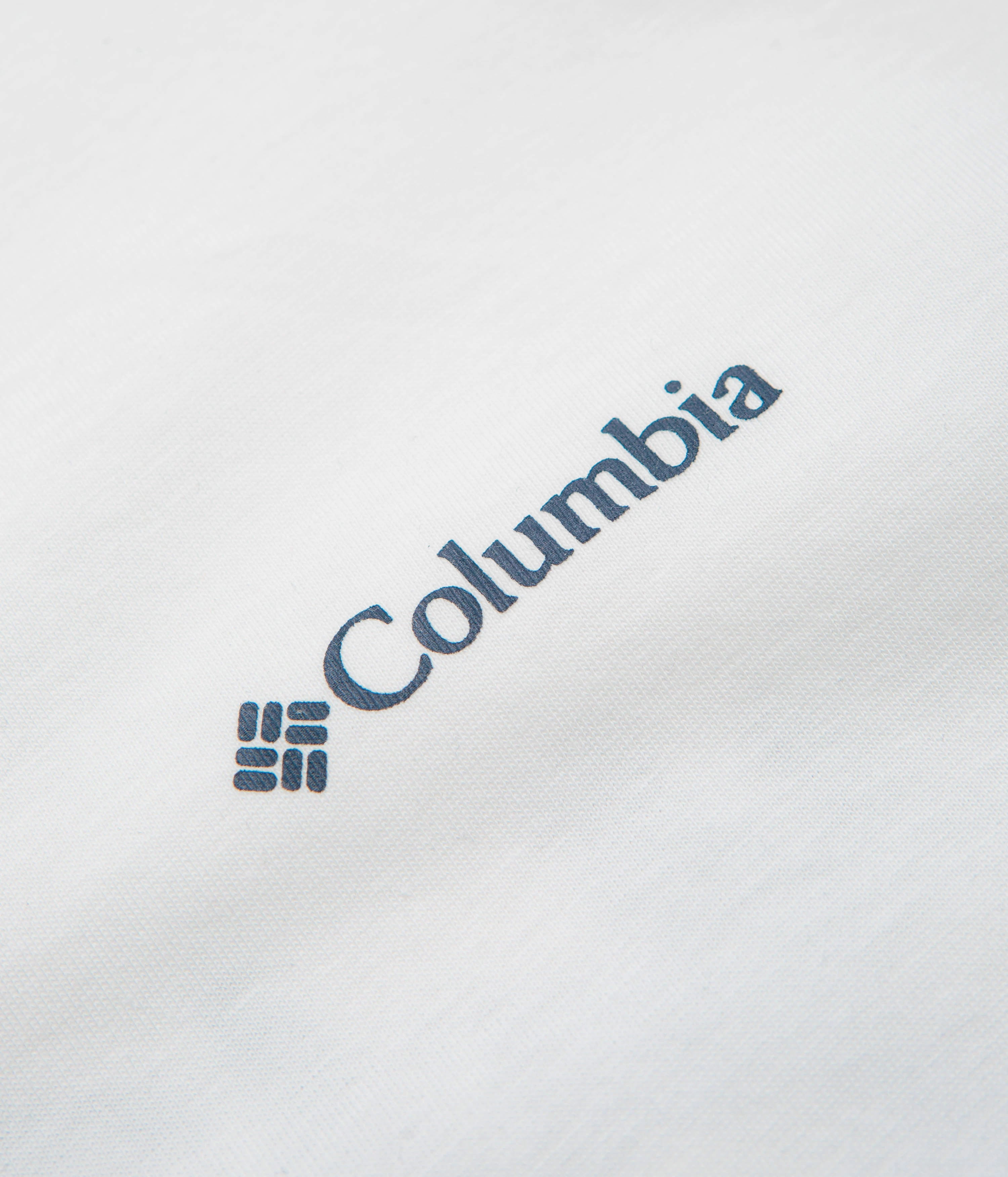 Columbia Rapid Ridge Back Graphic II T-Shirt - White / Heavenly Horizons Lightweight Material Mid-waisted