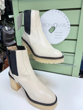 Free People James Chelsea Boots (Womens 39.5= 9) Holiday Feel