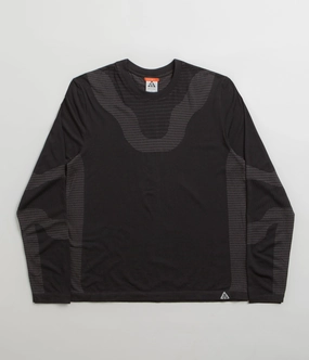 Nike ACG Delta River Long Sleeve T-Shirt - Black / Cool Grey shift silhouette