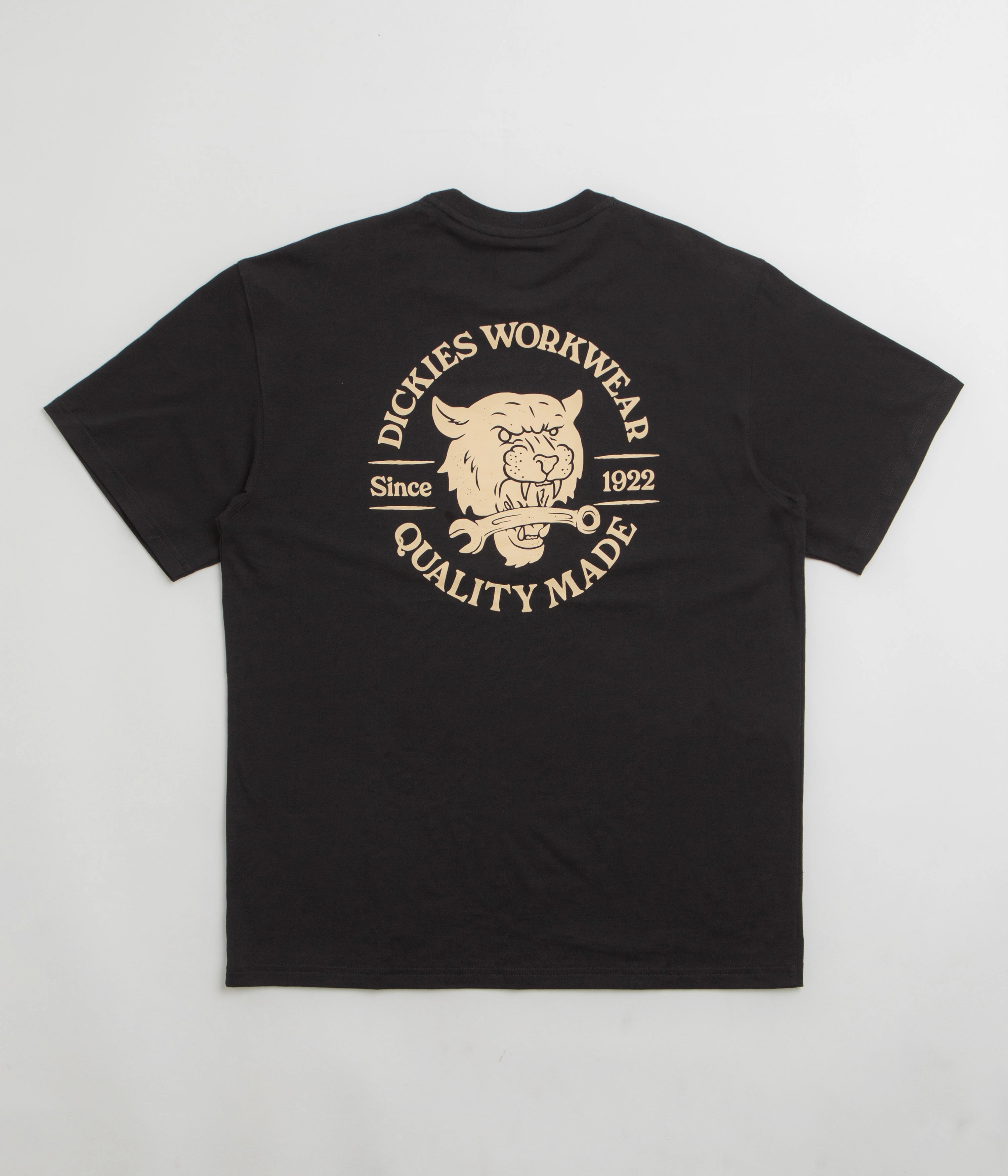 Dickies Wrench T-Shirt - Black flare pants silhouette