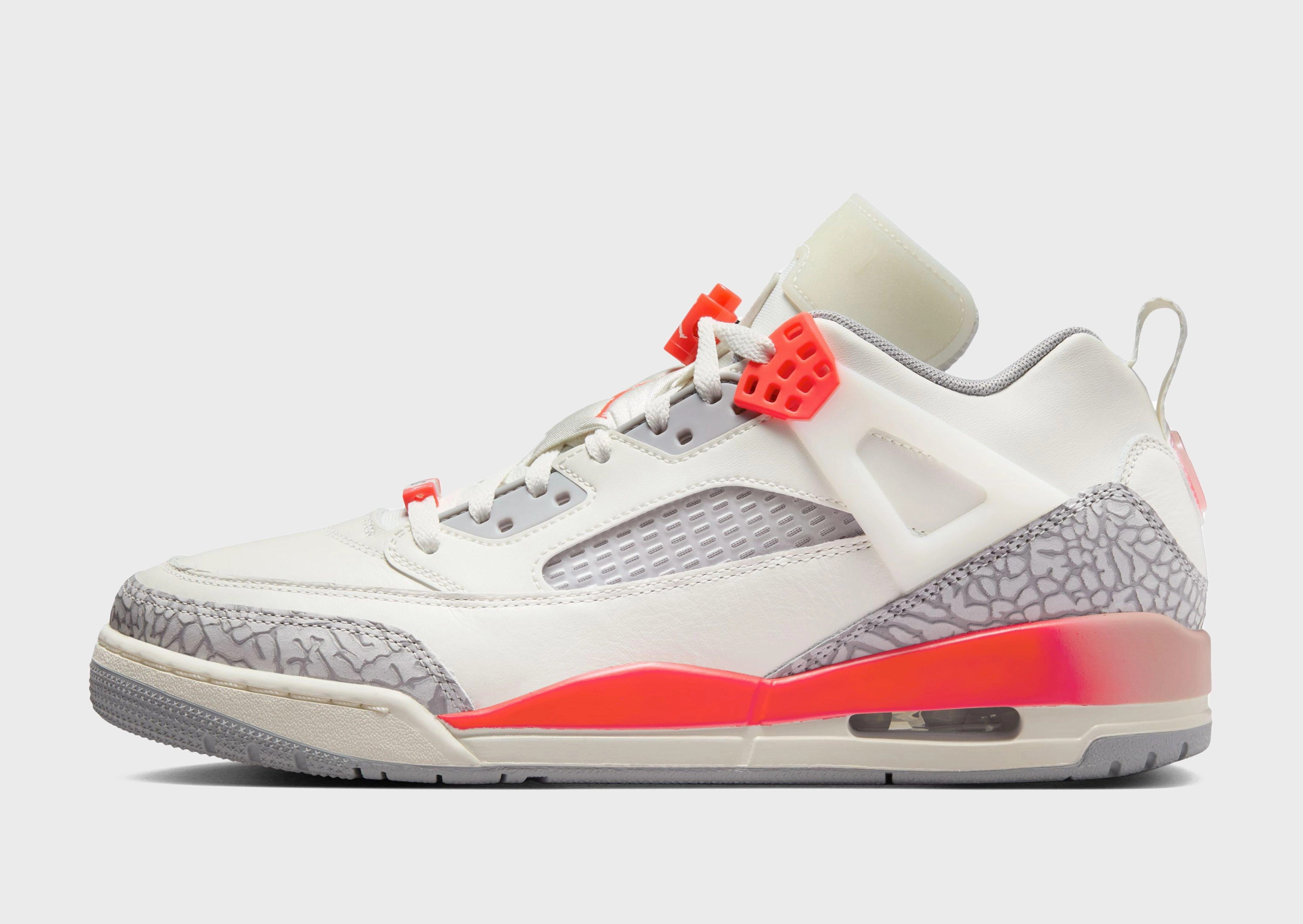 Bold flair Stylish Silhouette Spizike Low Paris Saint-Germain