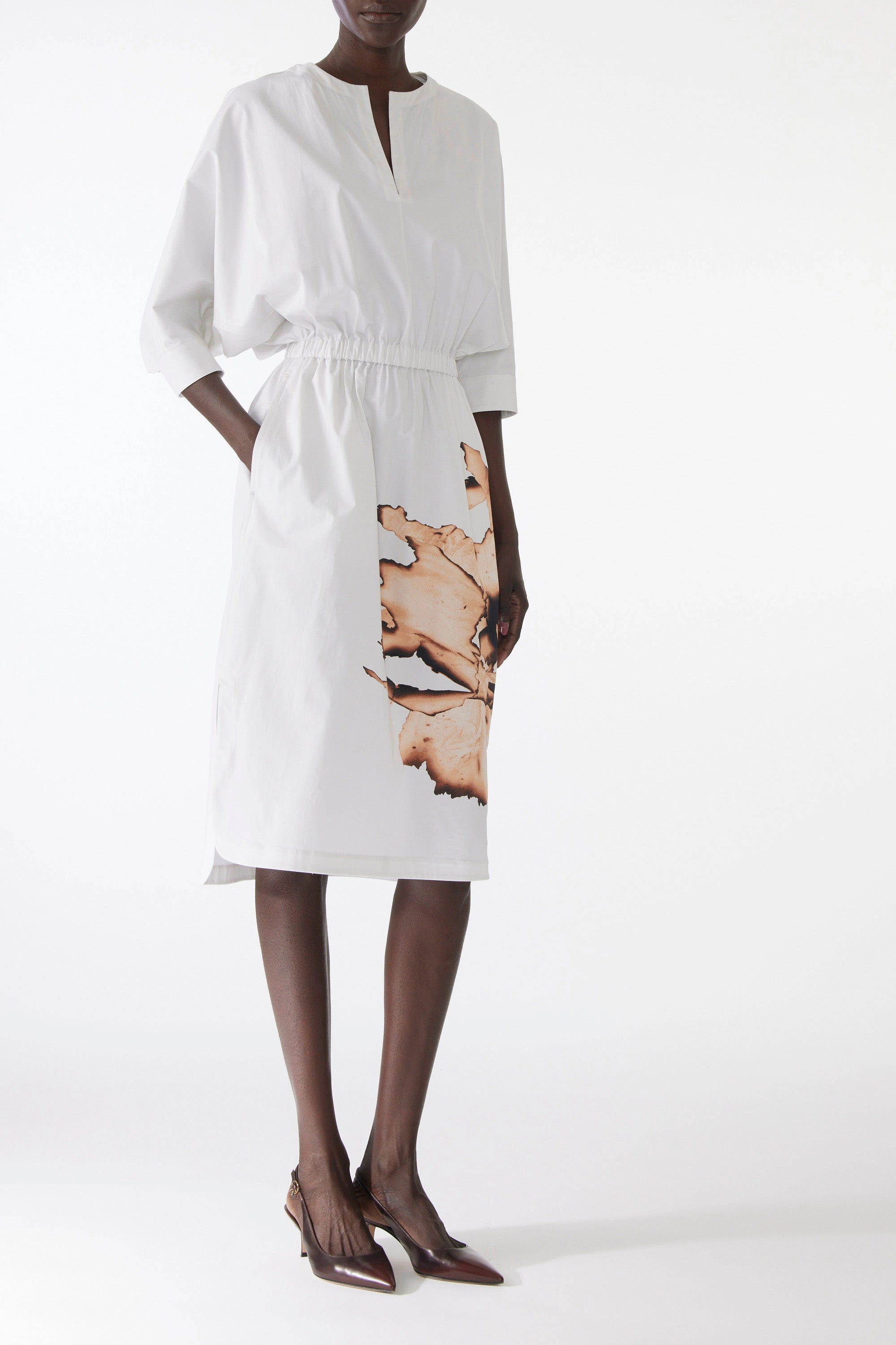 DOLMAN SLEEVE COTTON DRESS WITH FLORAL PRINT Snap-Closure Quiet Sweet