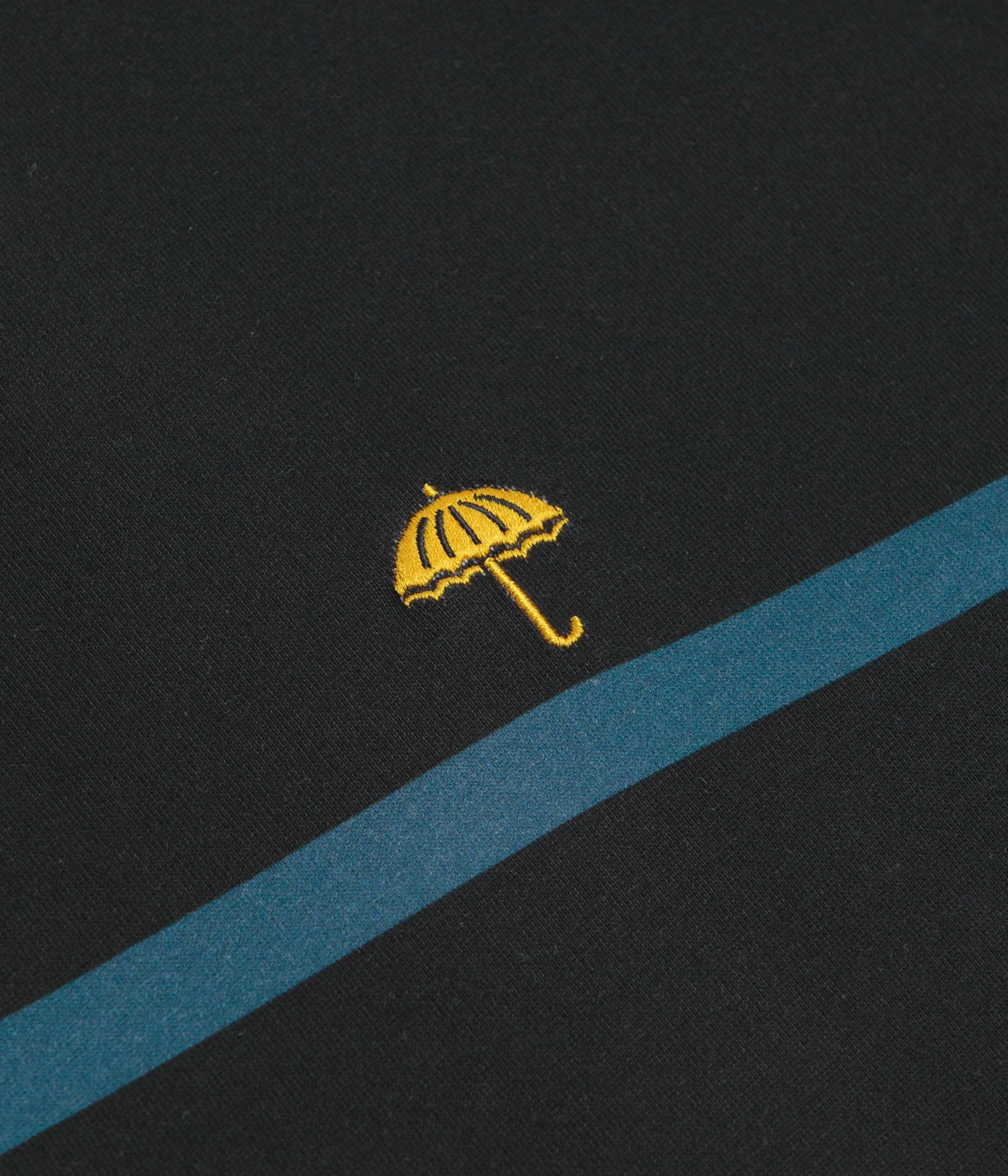 Helas Trait T-Shirt - Black Lay flat to dry