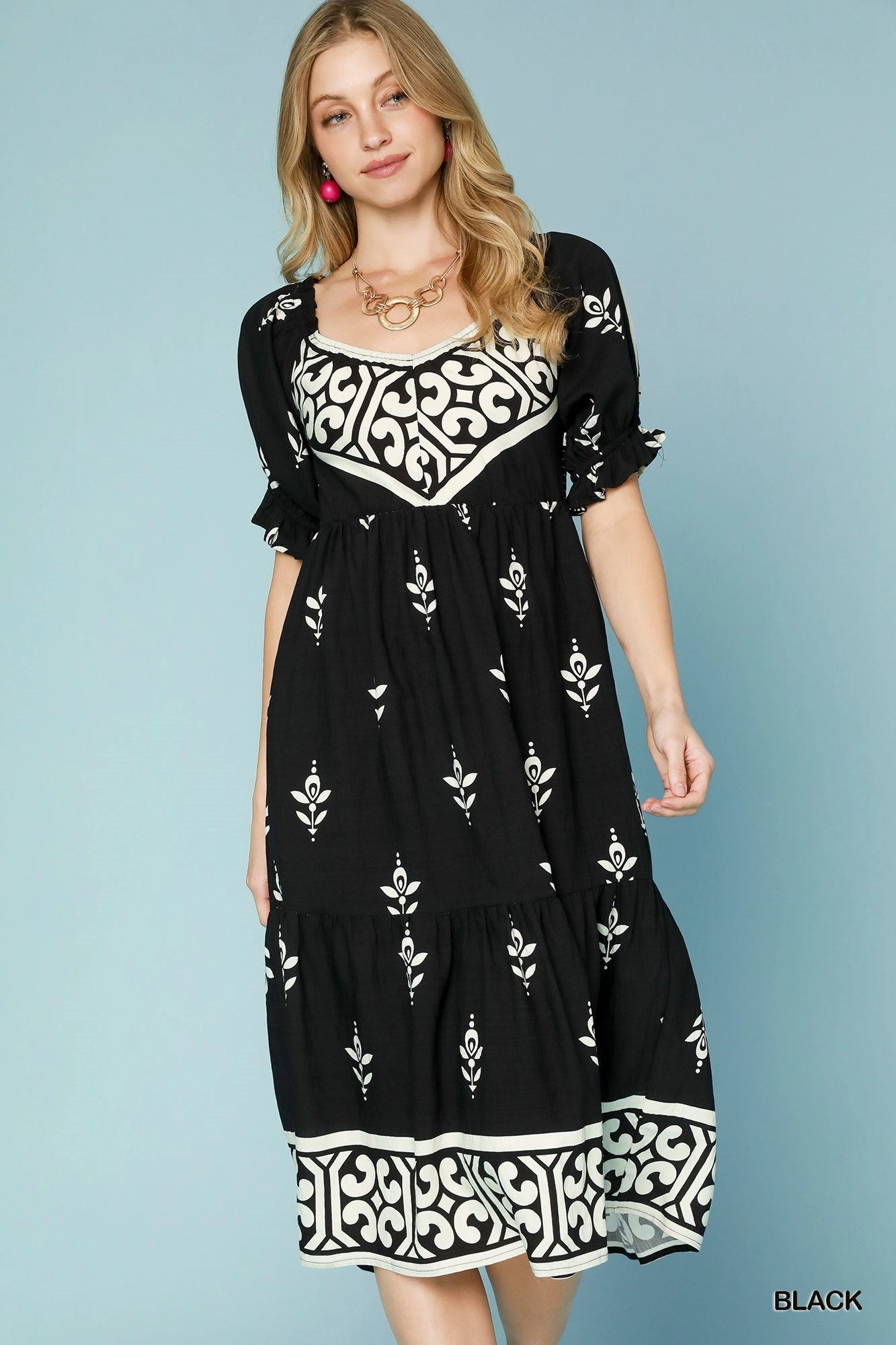 Stylish Appearance Black & White Border Print Midi Dress