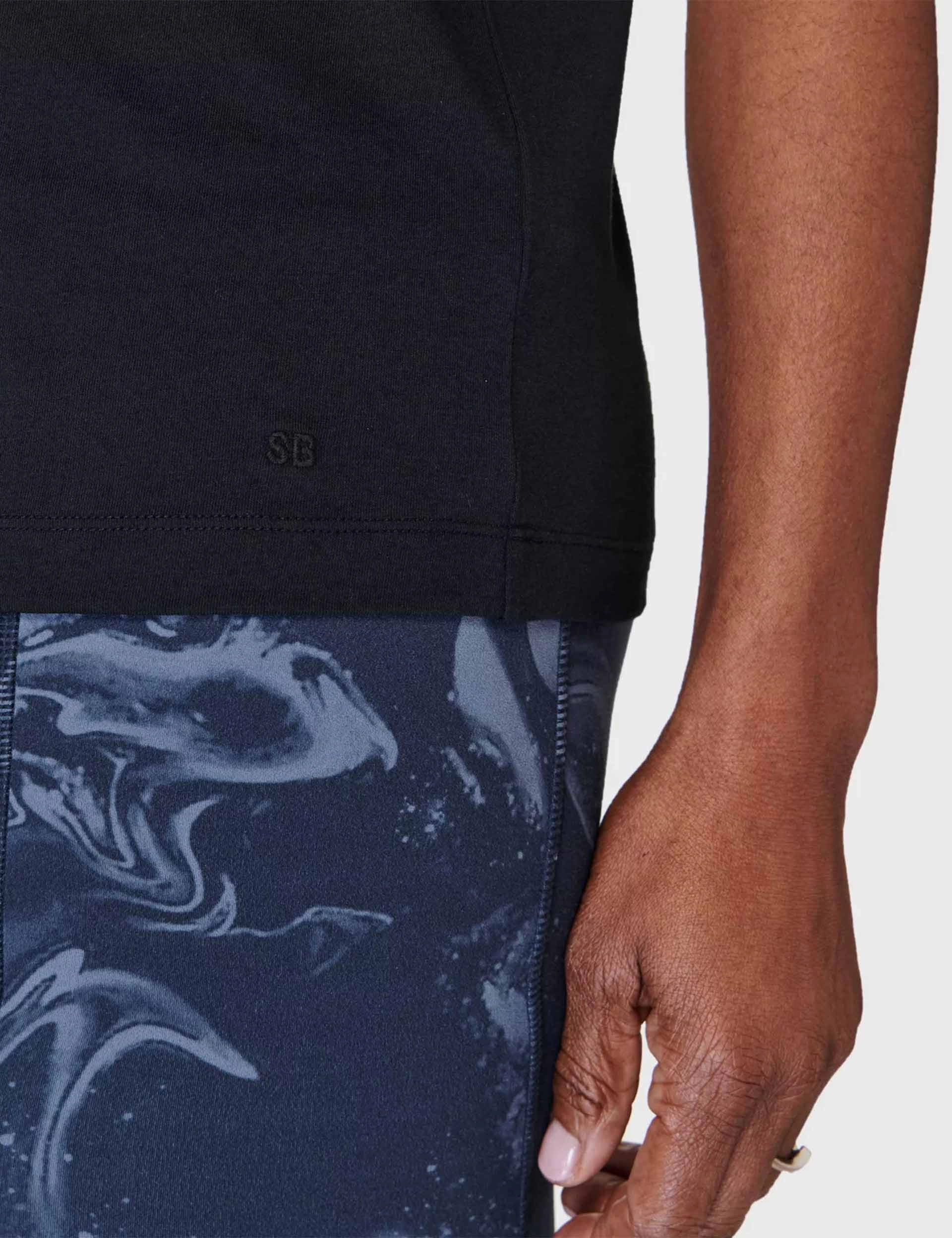 Essential Sleeveless Vest - Black Everyday Comfort