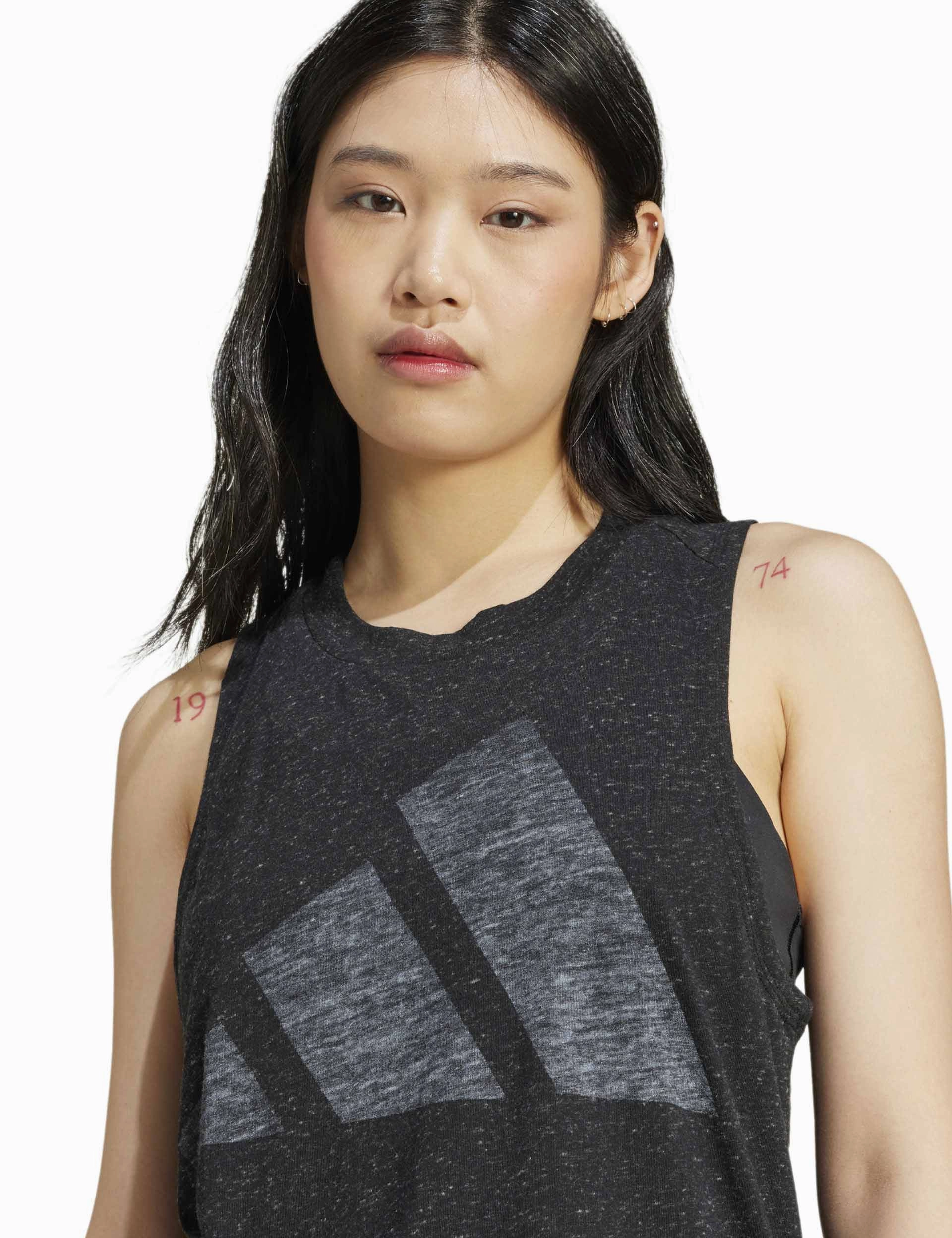 Essentials Winners Tank Top - Black/White MultiPocket Design