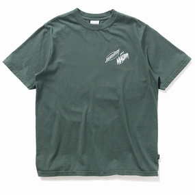 Malbon Golf x Santa Cruz Bermuda Slasher Tee - Green art gallery venue ruffle