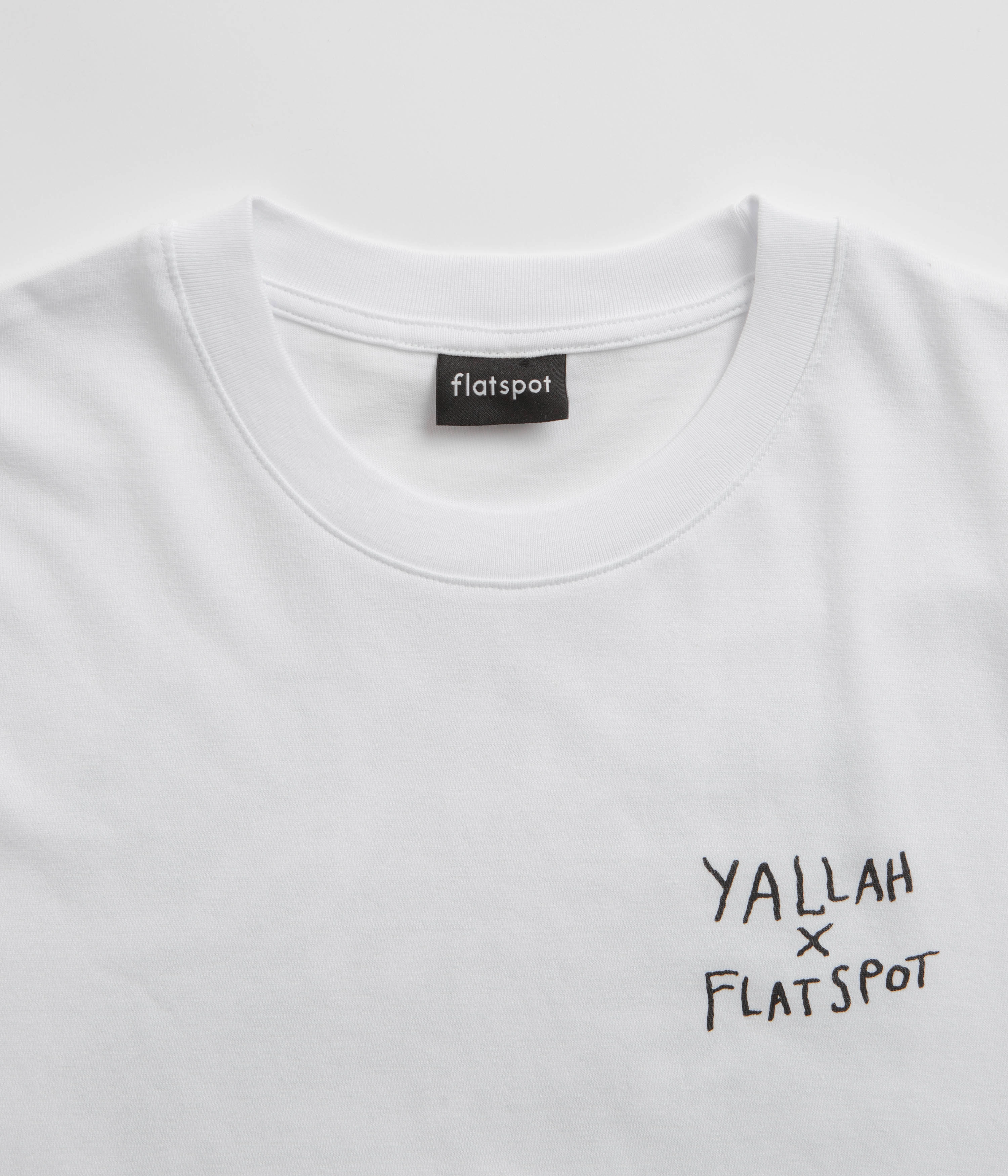 graphic hem flatspot x Yallah T-Shirt - White