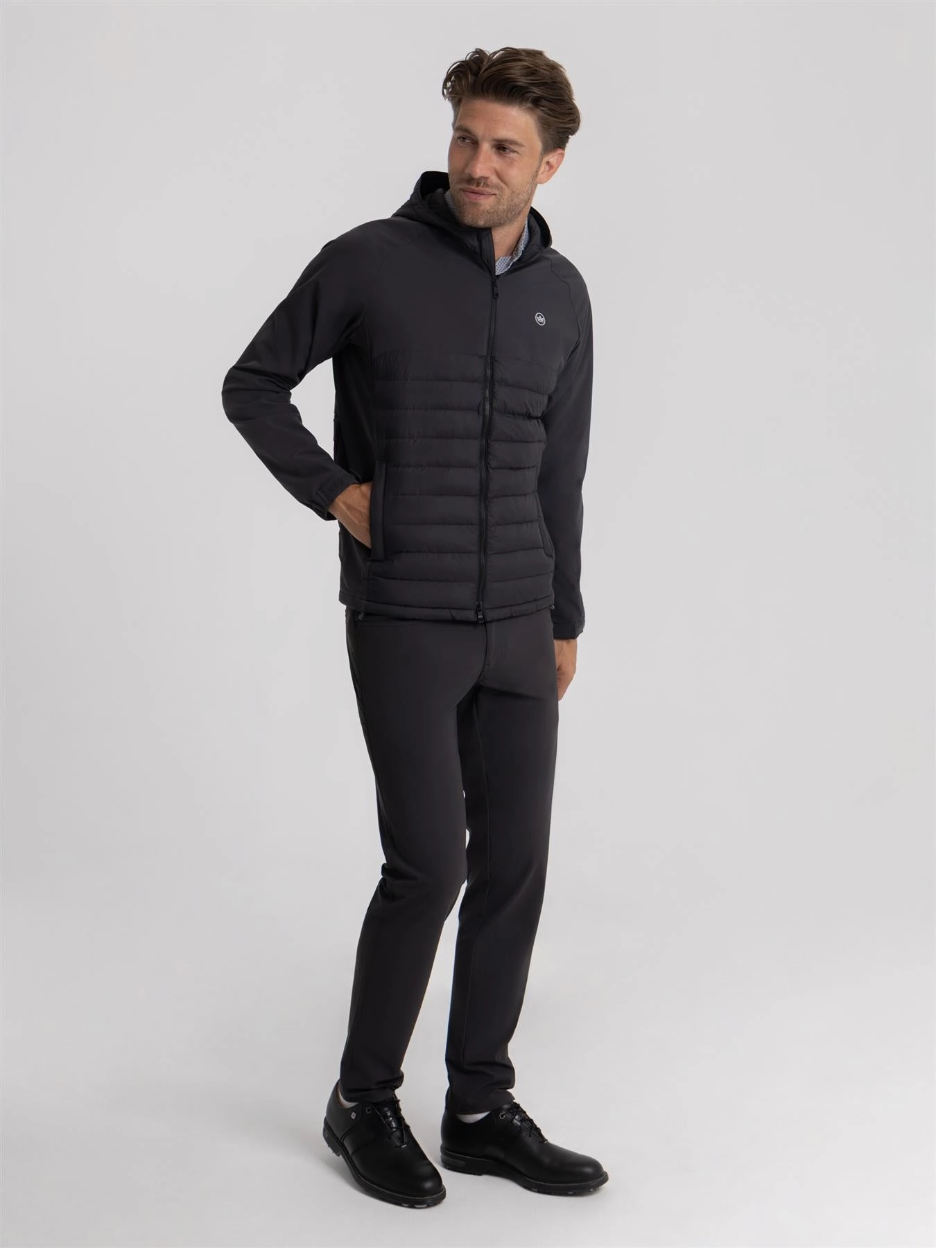Apex Hybrid Hooded Jacket Carbon Black Serve