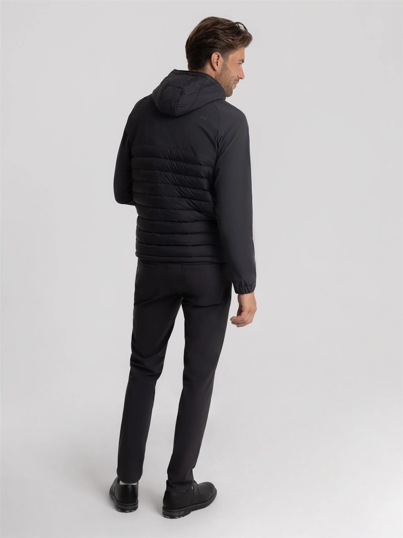 Apex Hybrid Hooded Jacket Carbon Black Grace