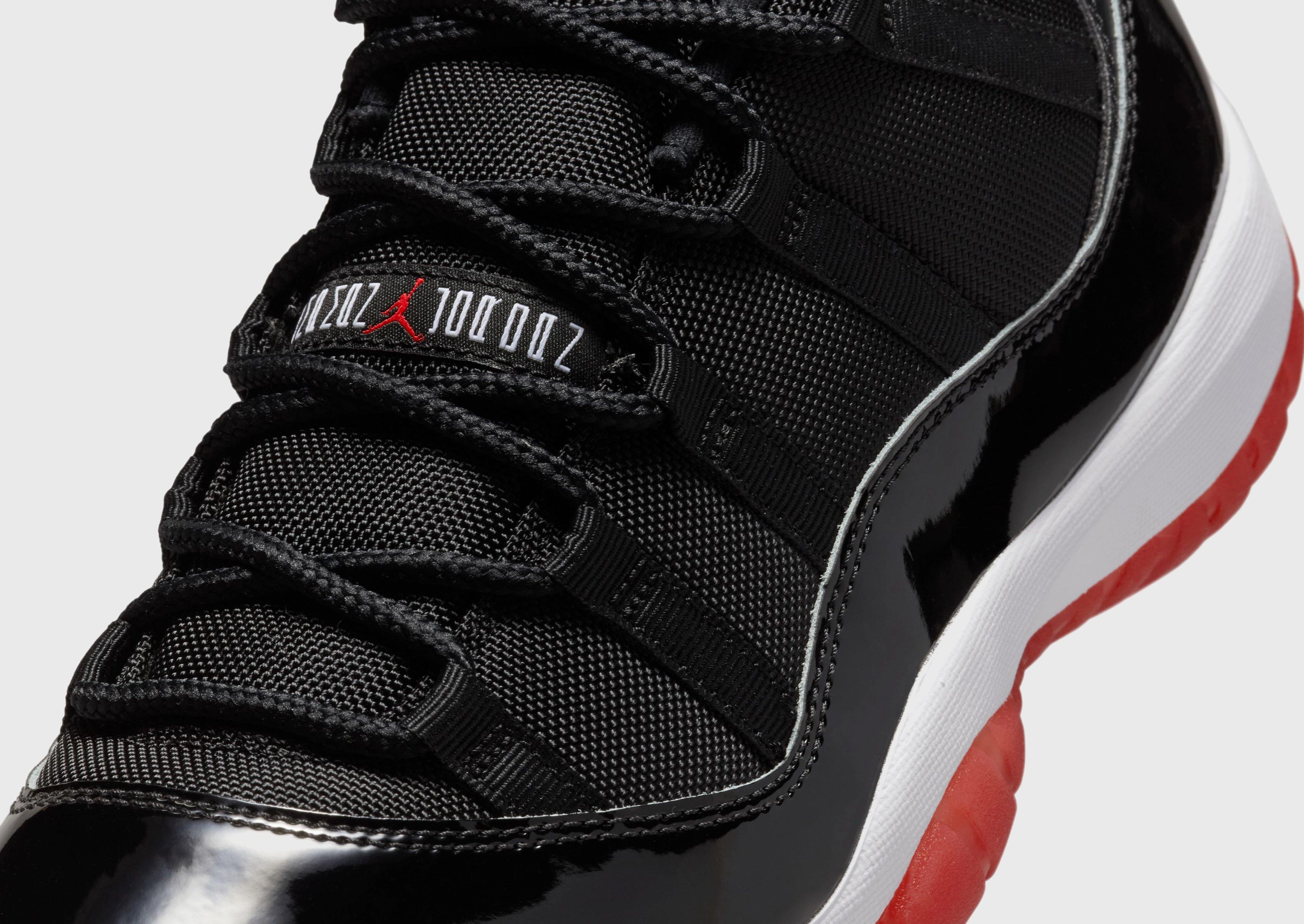 Air 11 Retro Low Anatomical Shape Design Sweat Resistant Lining