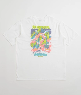 Reinforced Button Placket The North Face Expedition Celebration Oversized T-Shirt - TNF White