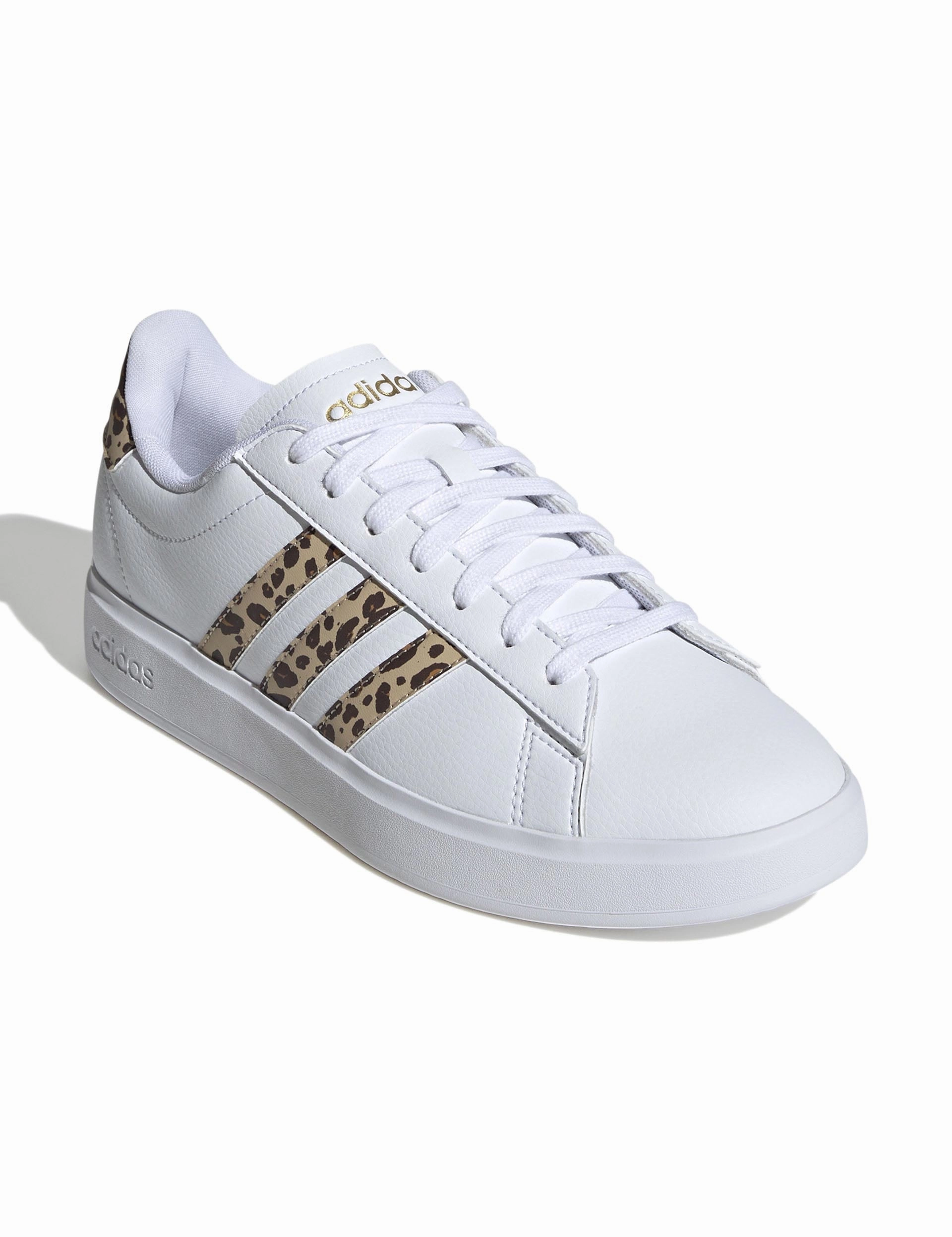 Grand Court 2.0 Shoes - Cloud White/Magic Beige/Matte Gold Modern Feel