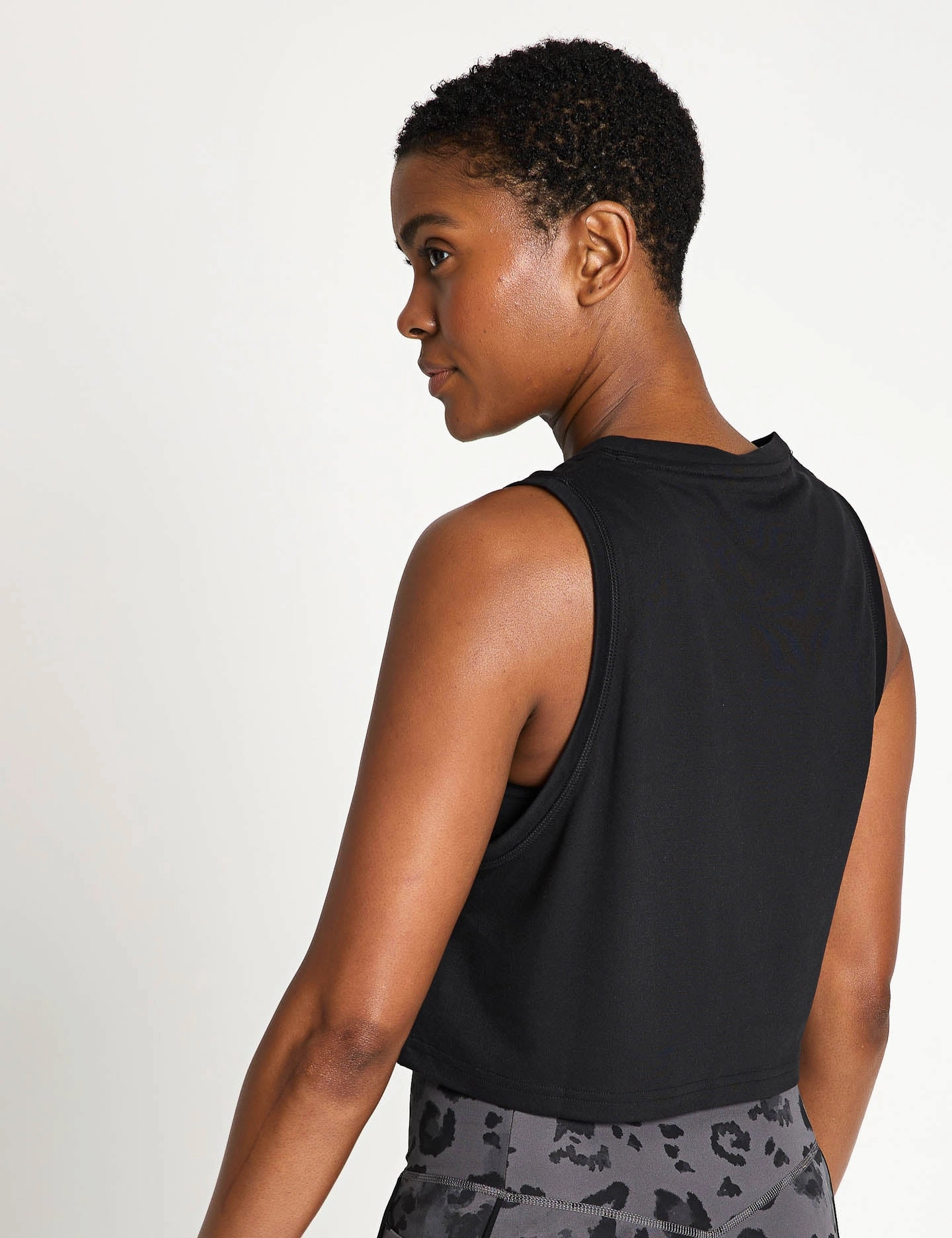 Heritage - preserving Lightweight Mesh Lining Train Essentials Boxy Workout Tank Top - Black