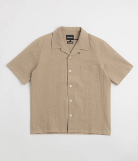 Gym Wear Howlin' Cocktail Short Sleeve Shirt - Biscuit Seersucker