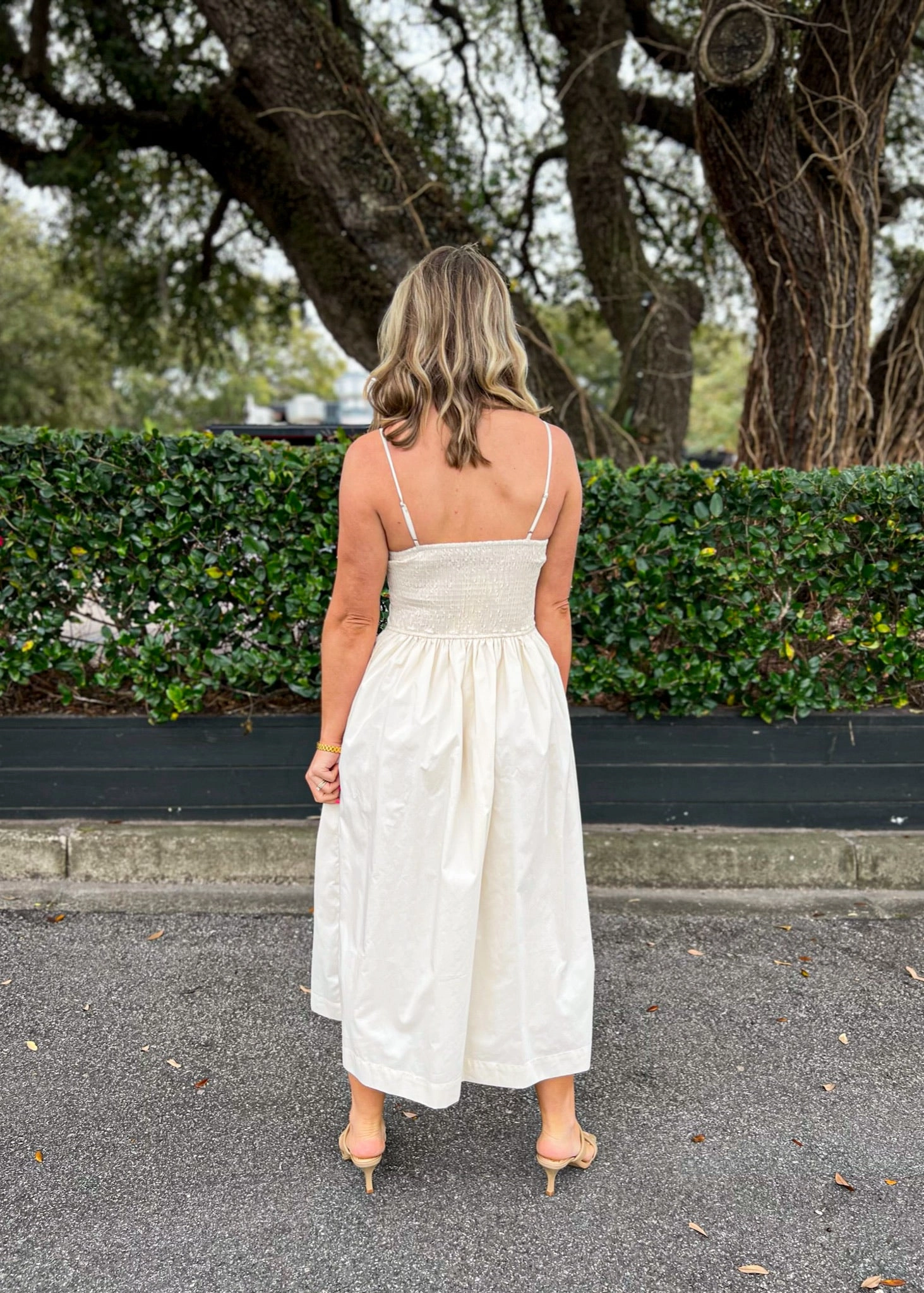 Happy Glow Curve Friendly MADDIE DROP WAIST MIDI DRESS