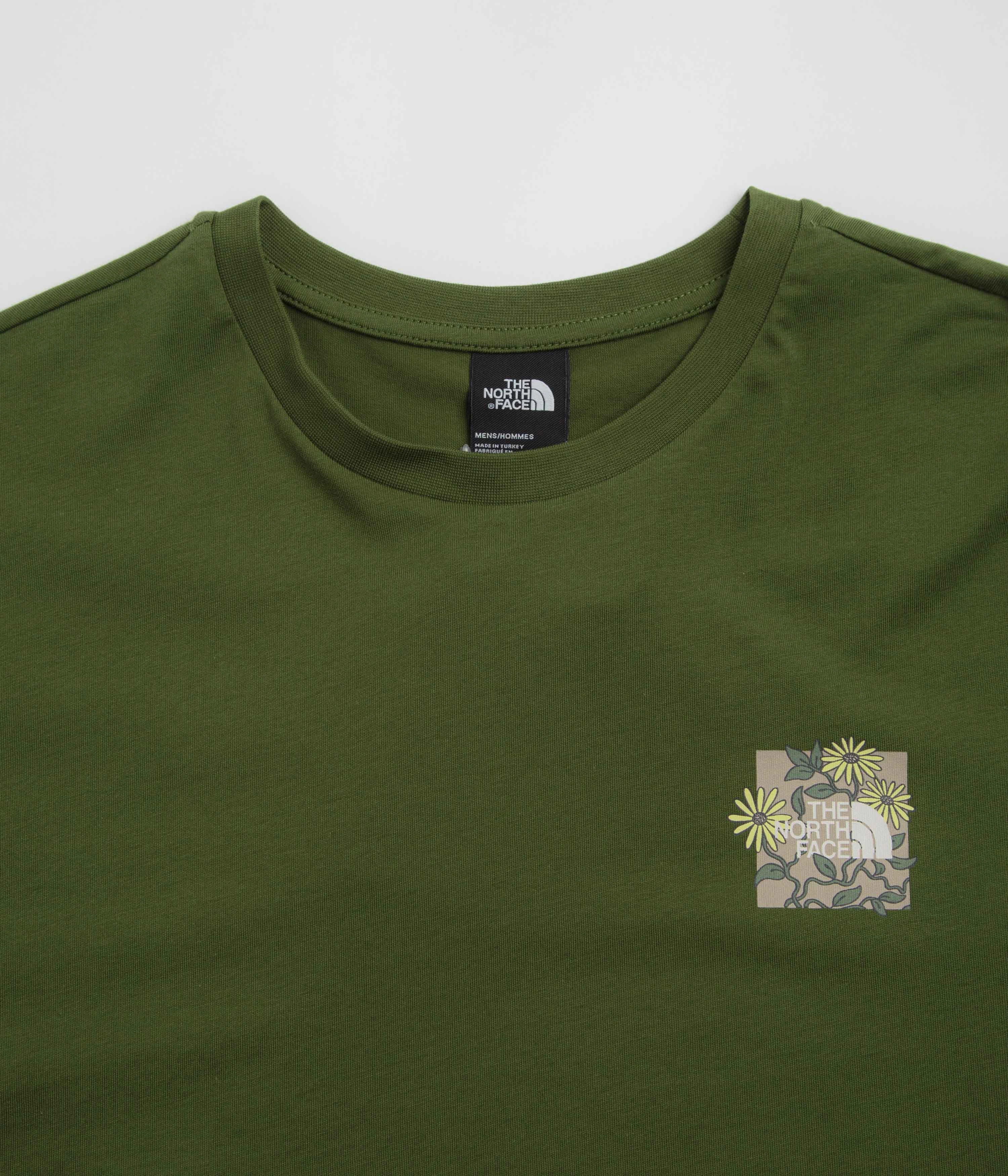 indoor venue The North Face Connected Relaxed Graphic T-Shirt - Woodland Green