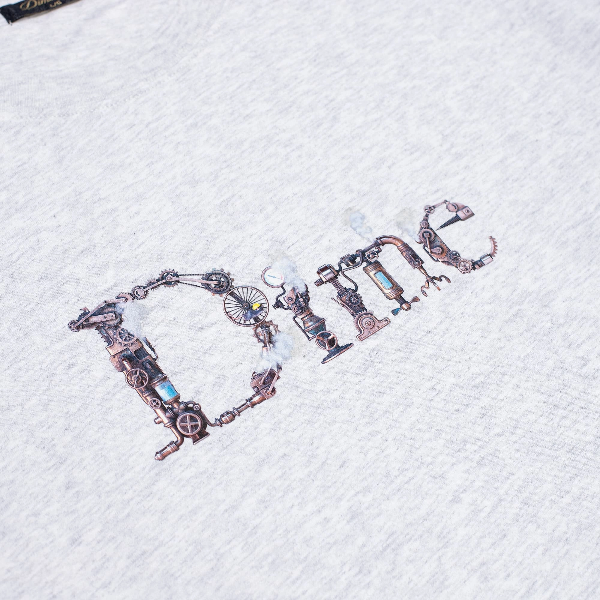 Lay flat to dry Classic Steampunk T-Shirt