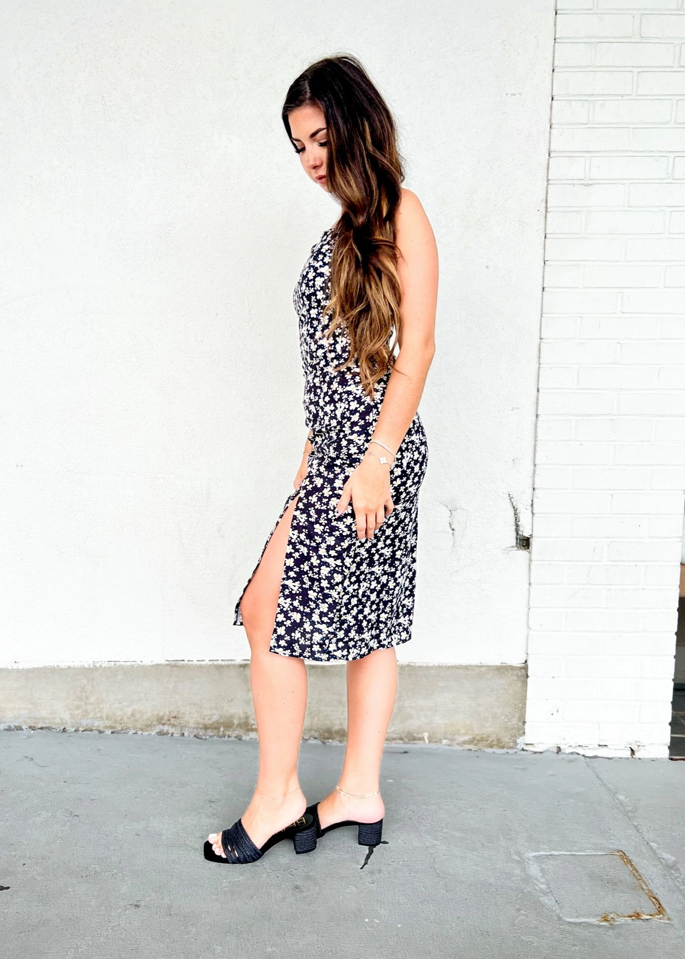 Polished Motion TAYLOR DITSY FLORAL MIDI DRESS