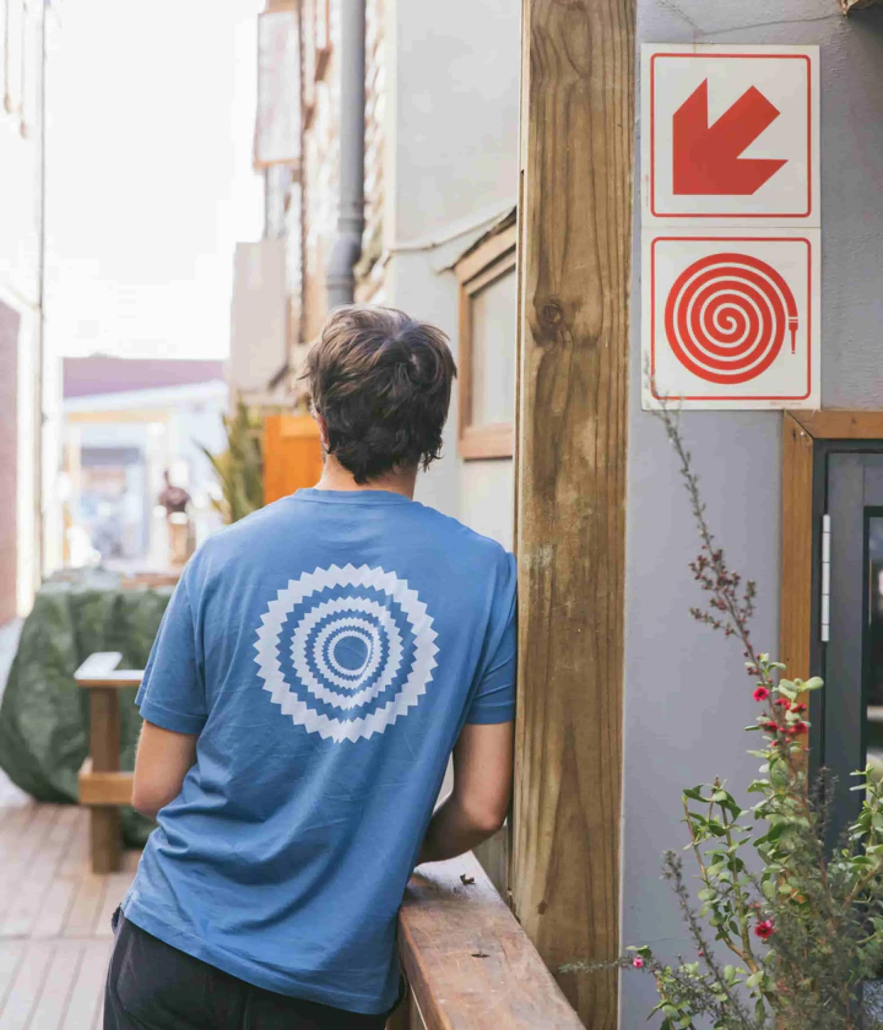 mountain climate hot air balloon event Mollusk Pure Energy T-Shirt - True Blue