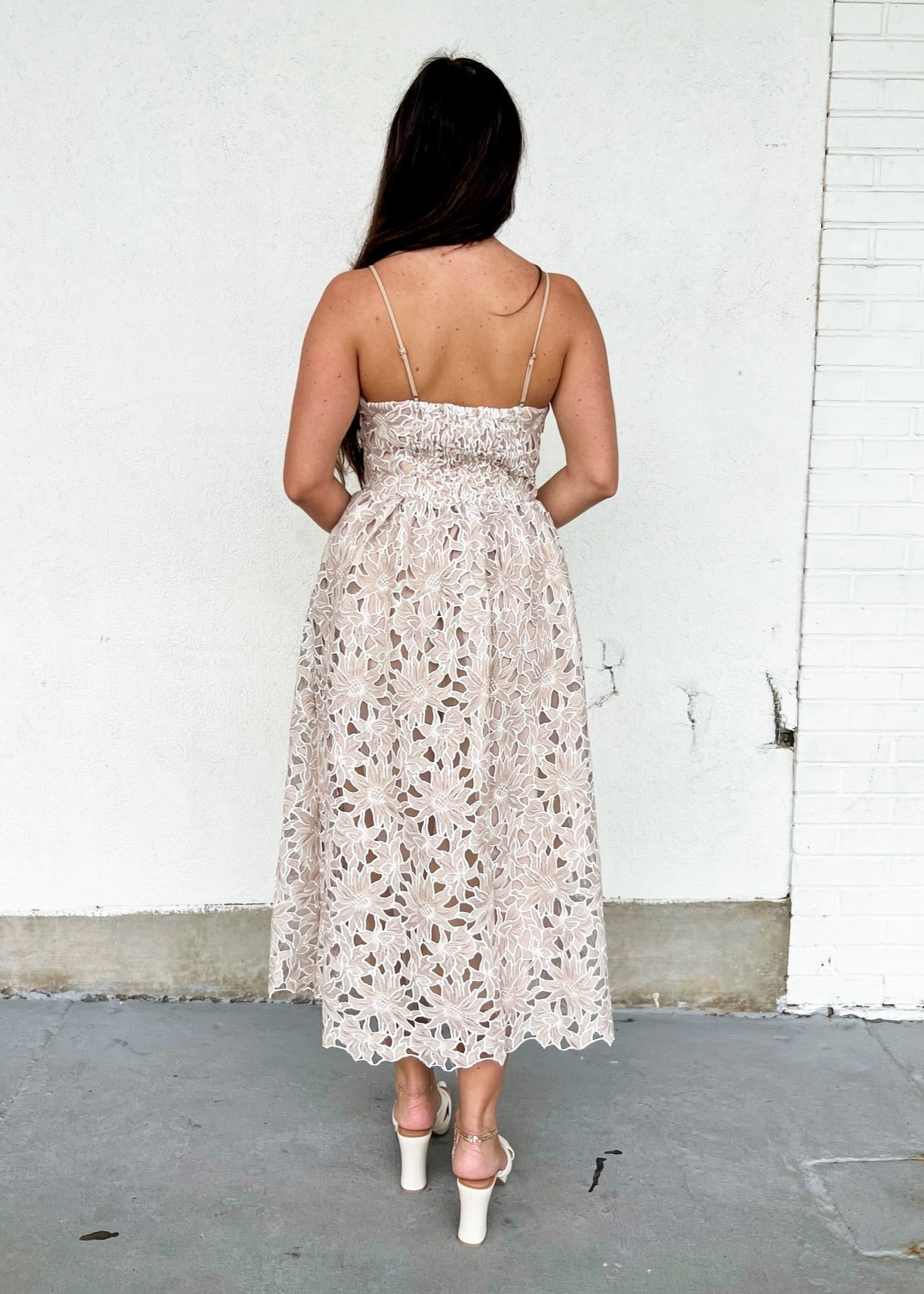 Beauty Feel Subtle Touch MONA LACE MIDI DRESS