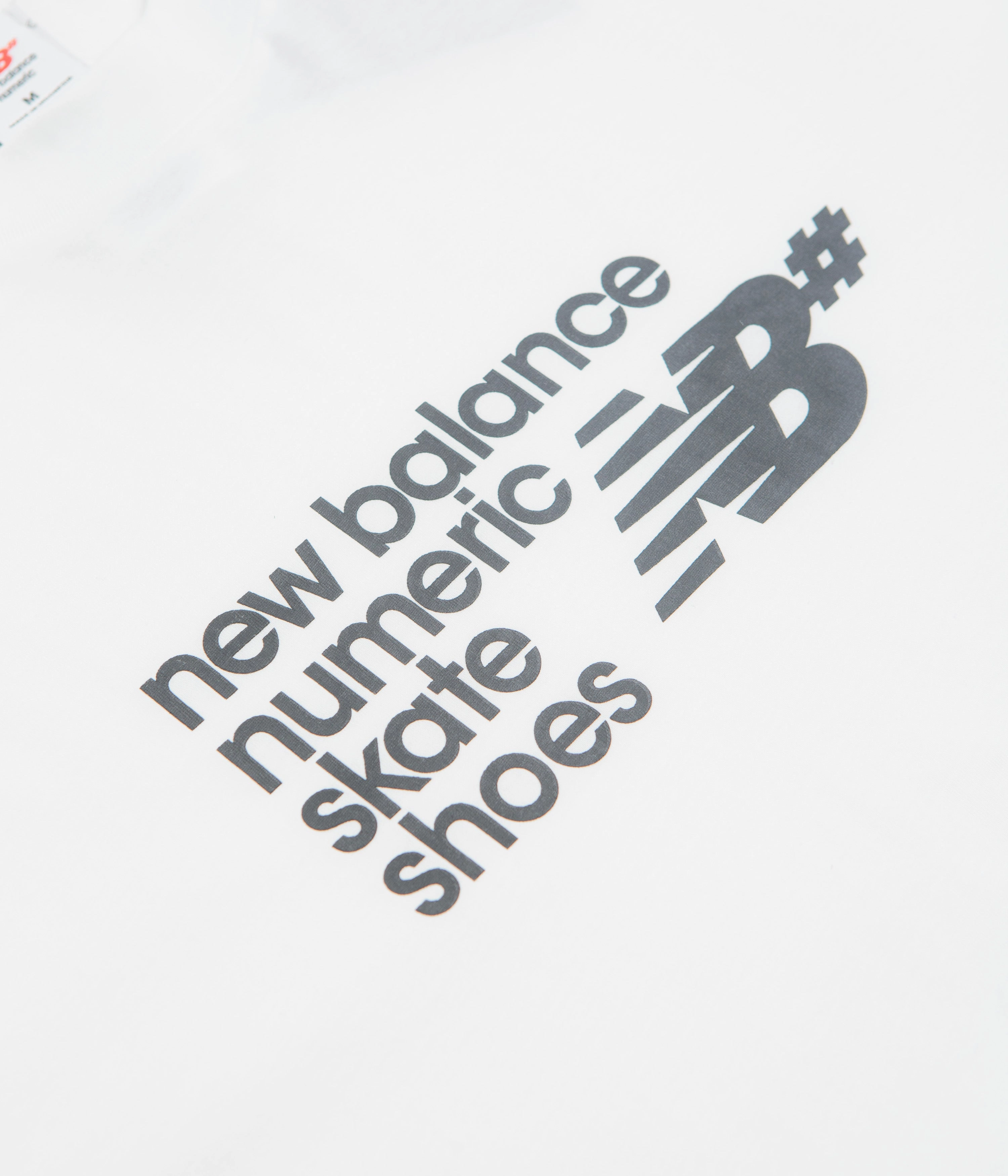 New Balance Numeric Stacked Graphic T-Shirt - White Fashion Design cropped legs