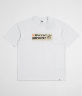 tennis venue Nike ACG Canoe Sticker T-Shirt - Summit White