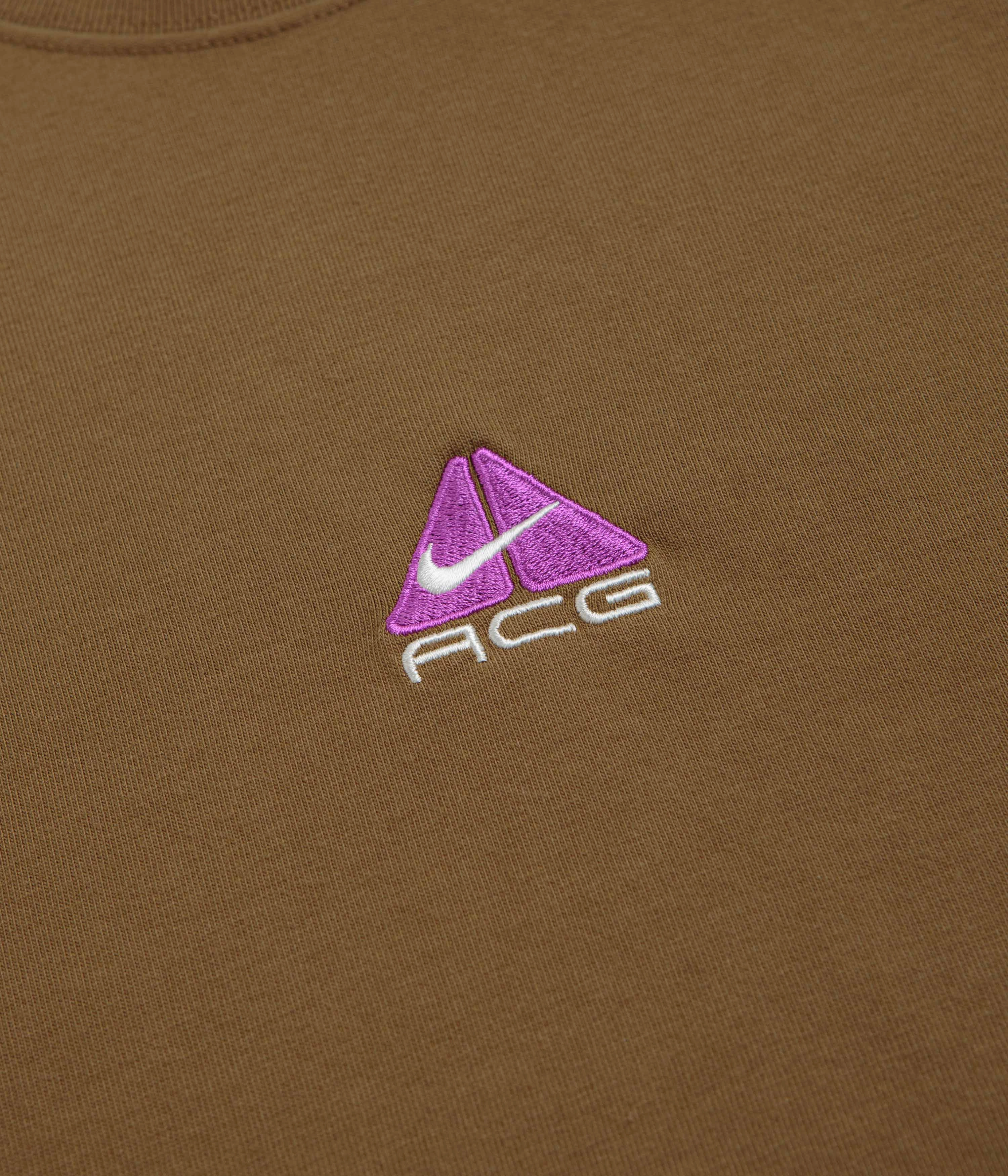 Casual-wear Nike ACG Lungs T-Shirt - Mosswood Brown