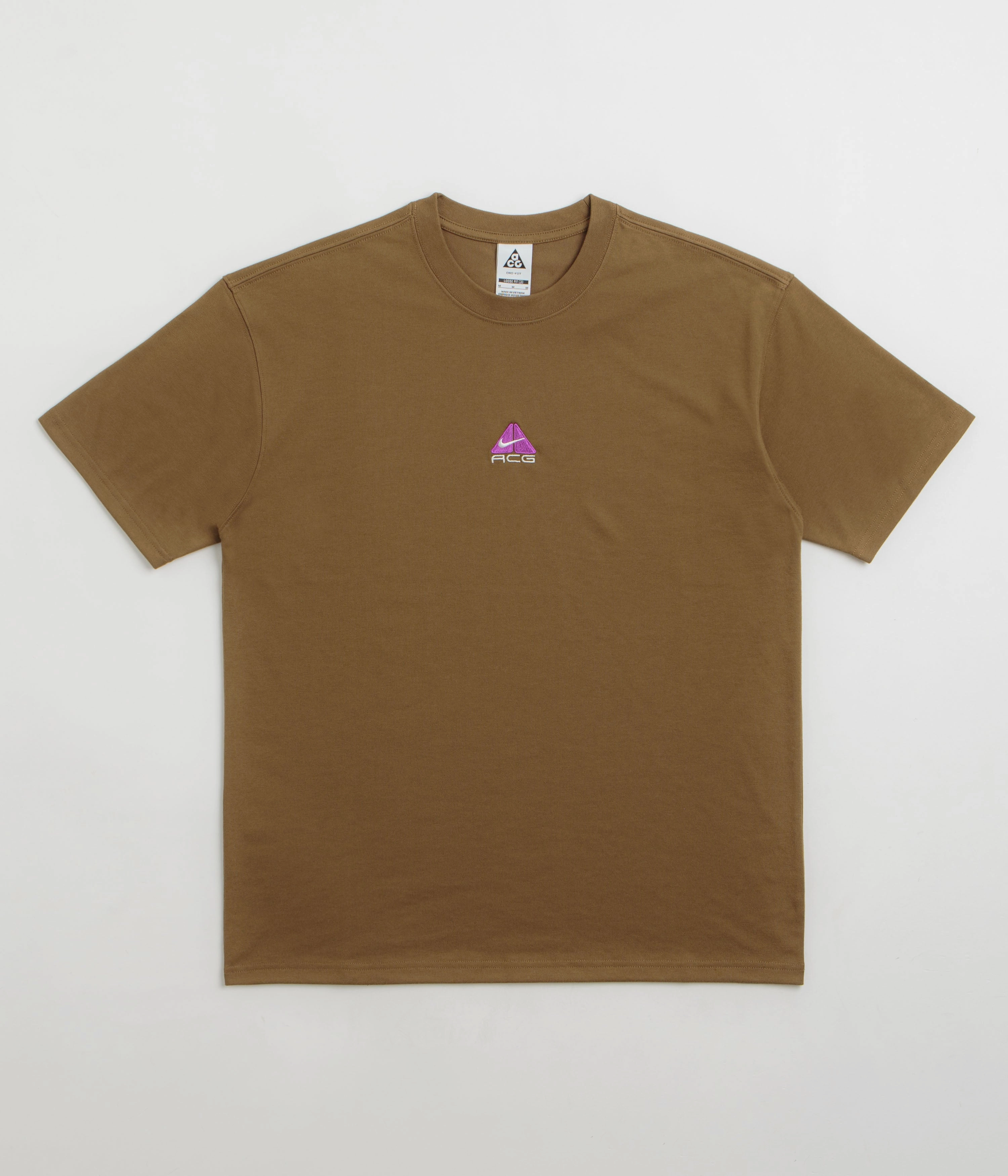 Nike ACG Lungs T-Shirt - Mosswood Brown beach scene