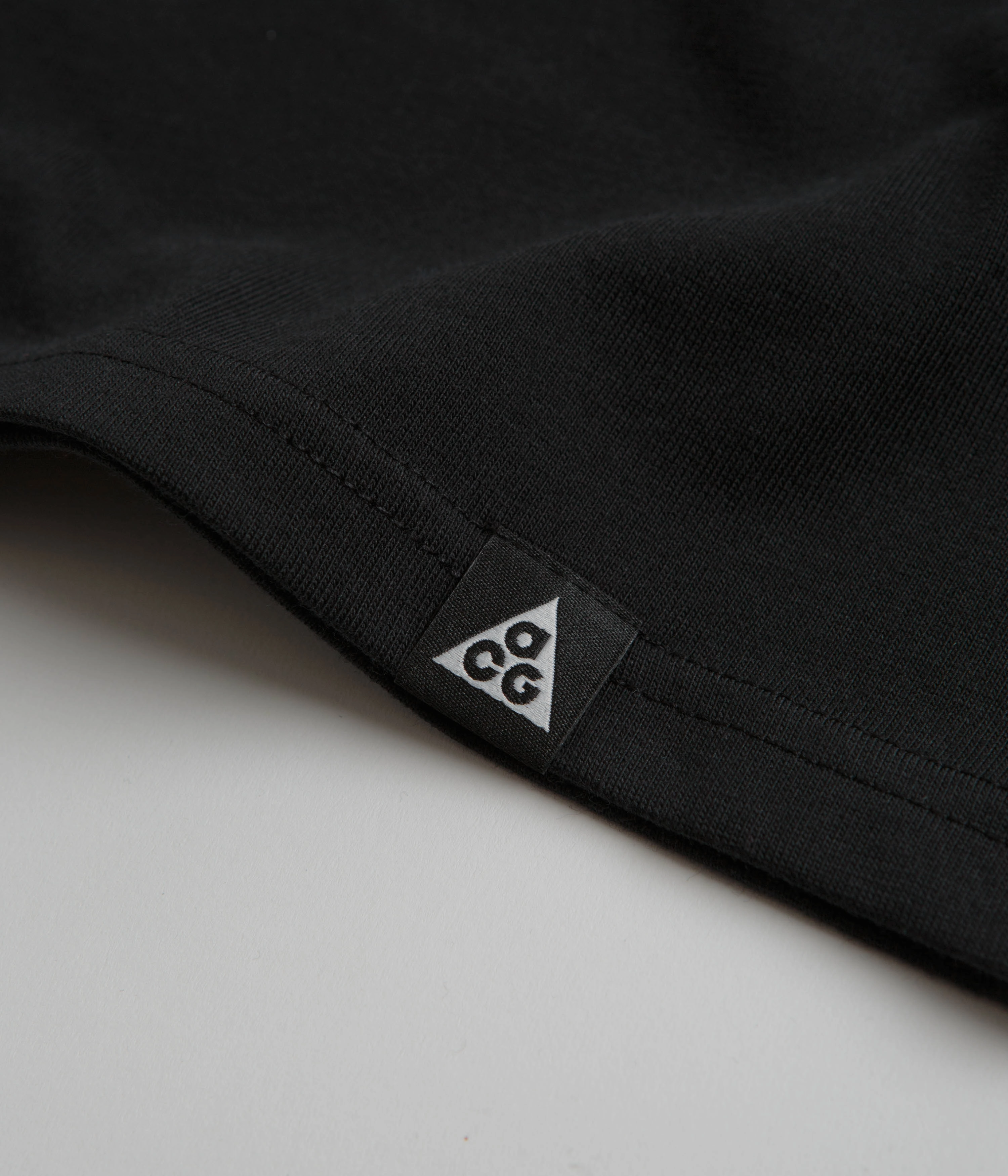 Collar design Machine washable Nike ACG Toucan T-Shirt - Black