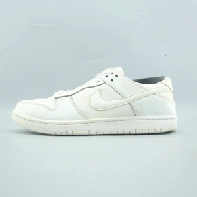 NIKE DUNK LOW Soft Steps