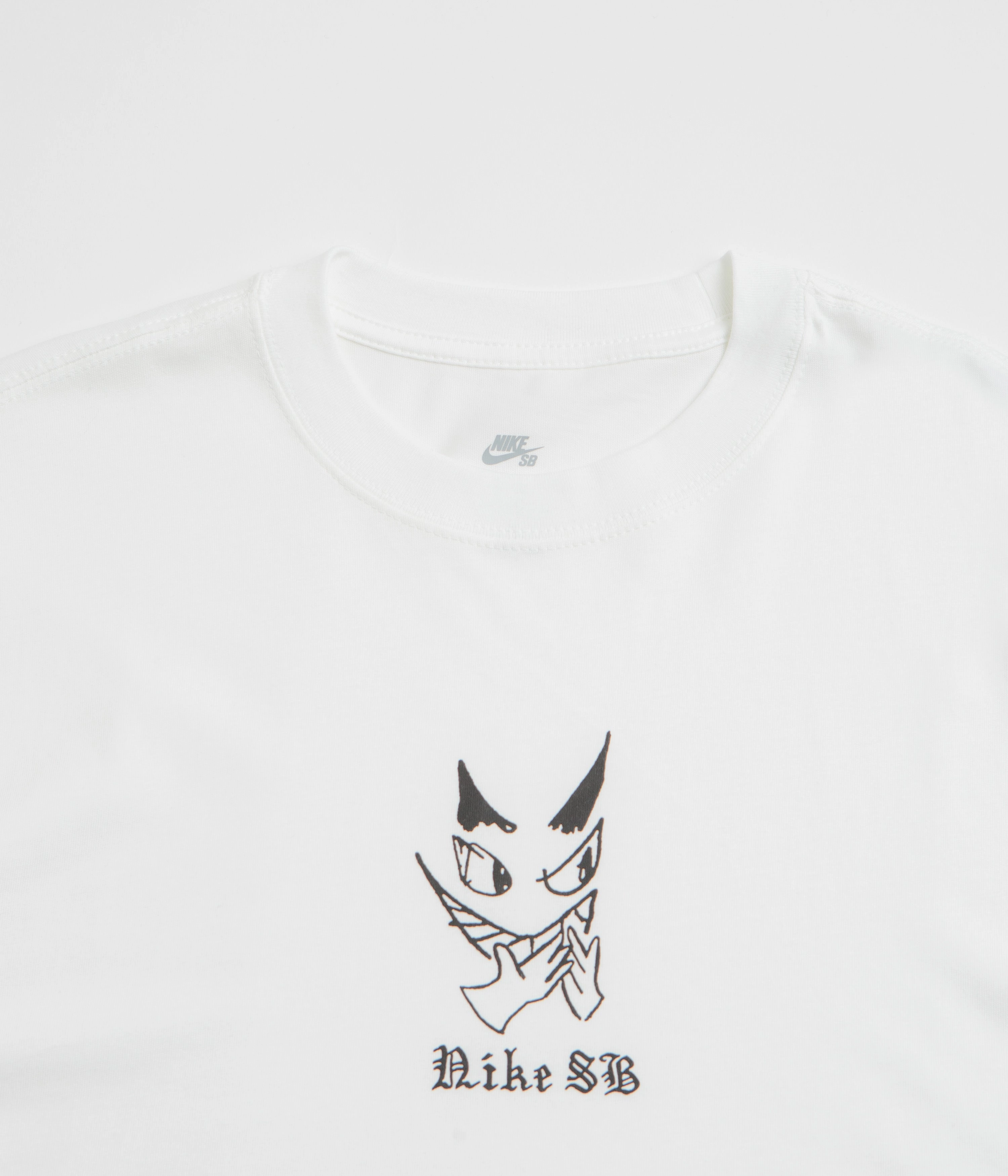 Nike SB Charcoal Dunk T-Shirt - White wedding attire train venue