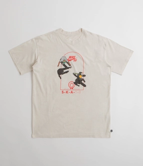 Nike SB Court T-Shirt - Light Bone Seamless construction