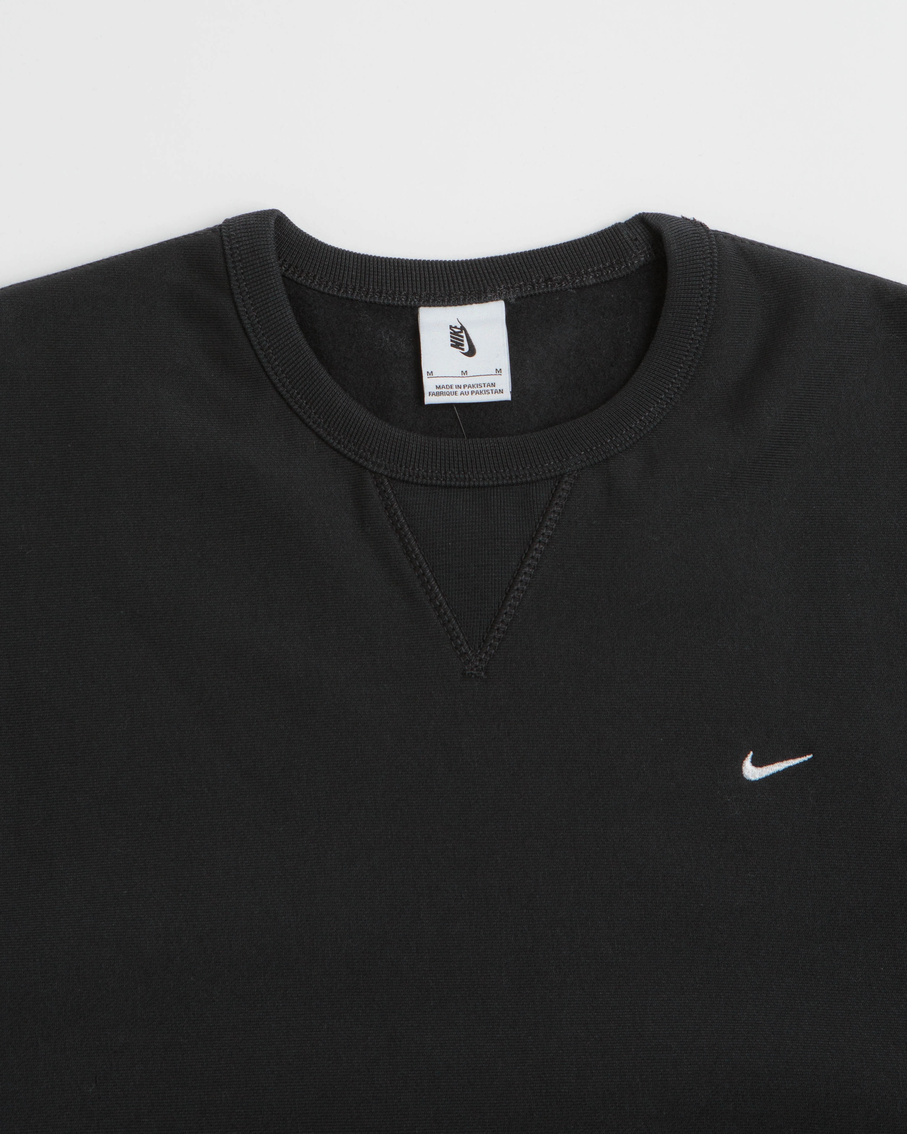 Nike Solo Swoosh Crewneck Sweatshirt - Black / White / White Urban Trend