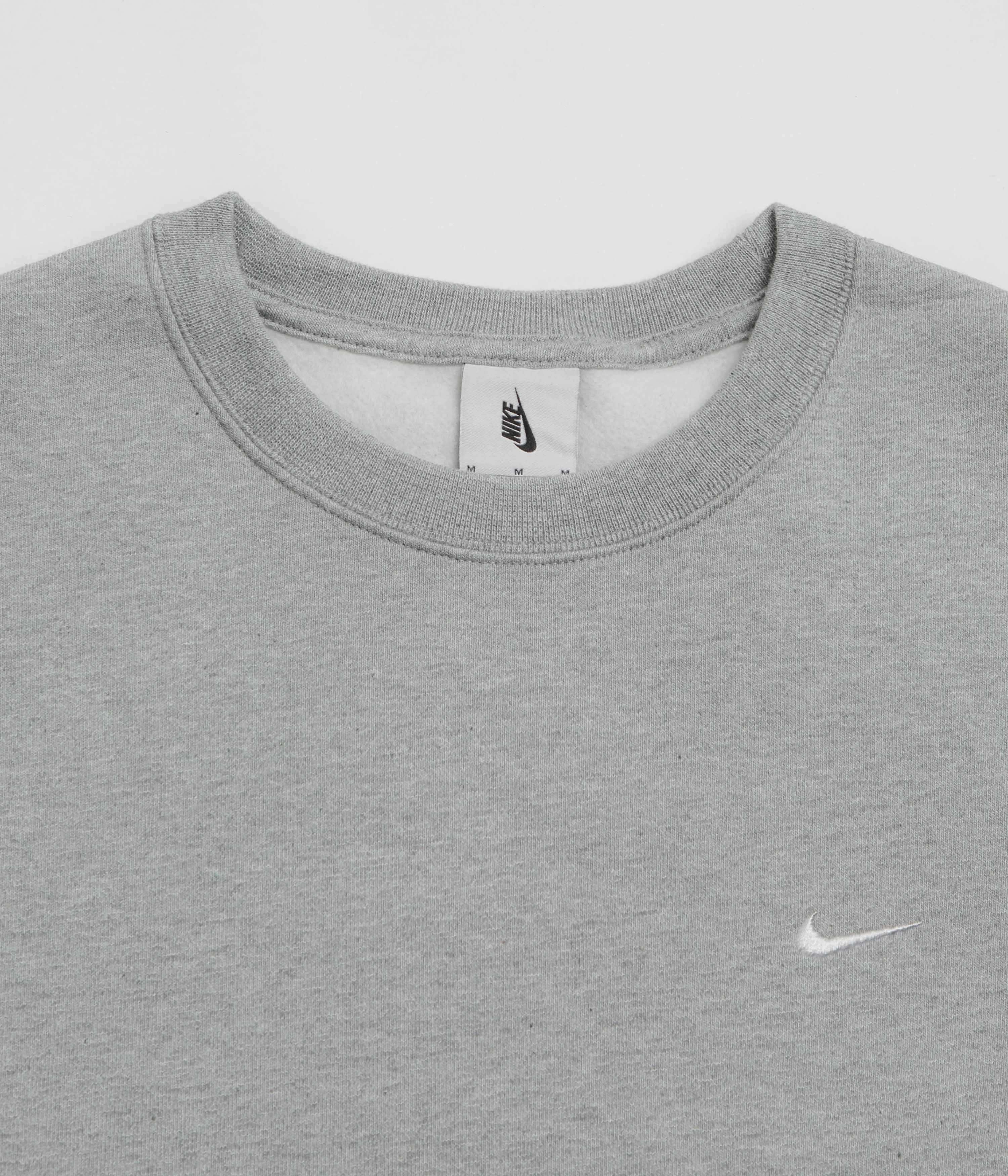 Nike Solo Swoosh Crewneck Sweatshirt - Dark Grey Heather / White glove accents