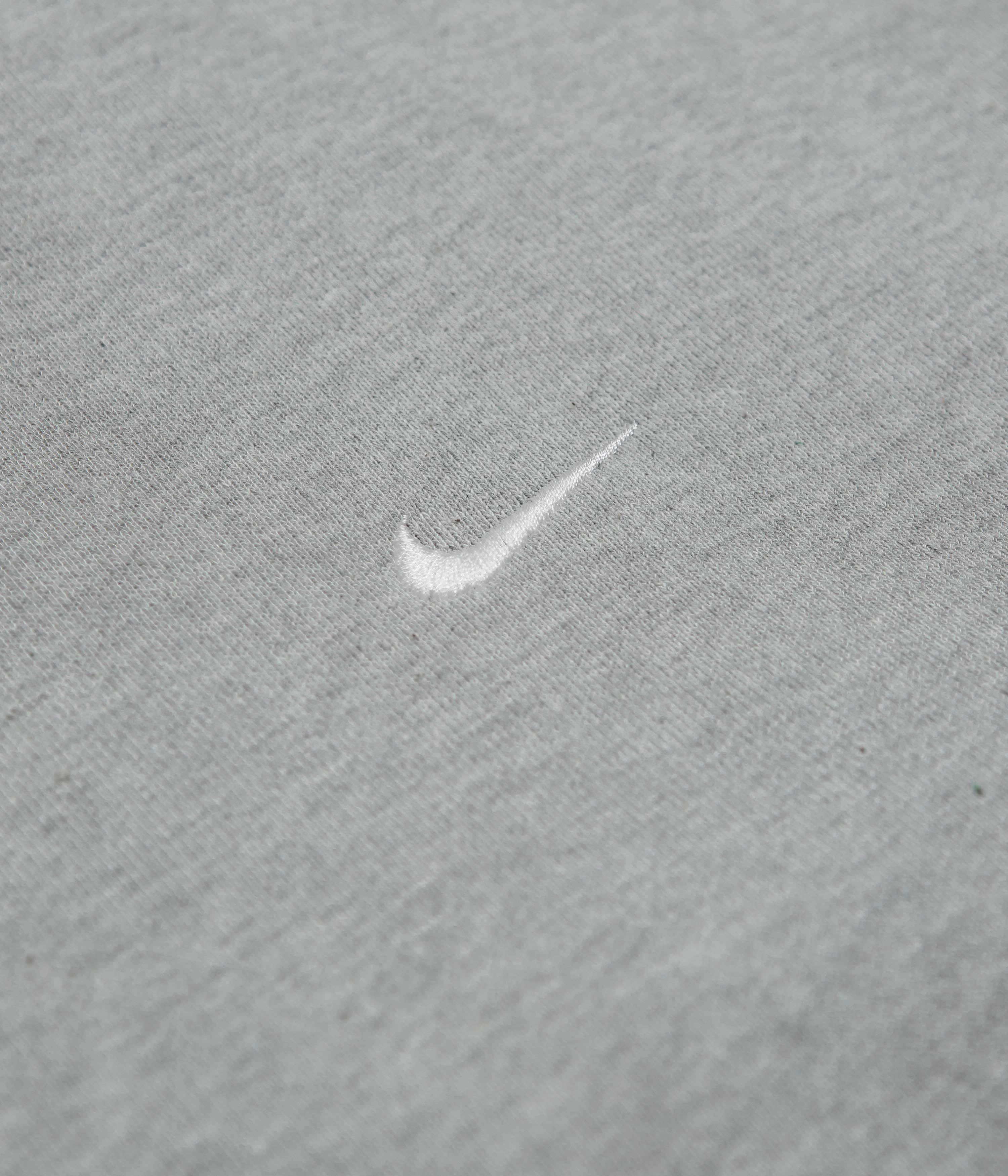 Classic Layering Nike Solo Swoosh Crewneck Sweatshirt - Dark Grey Heather / White