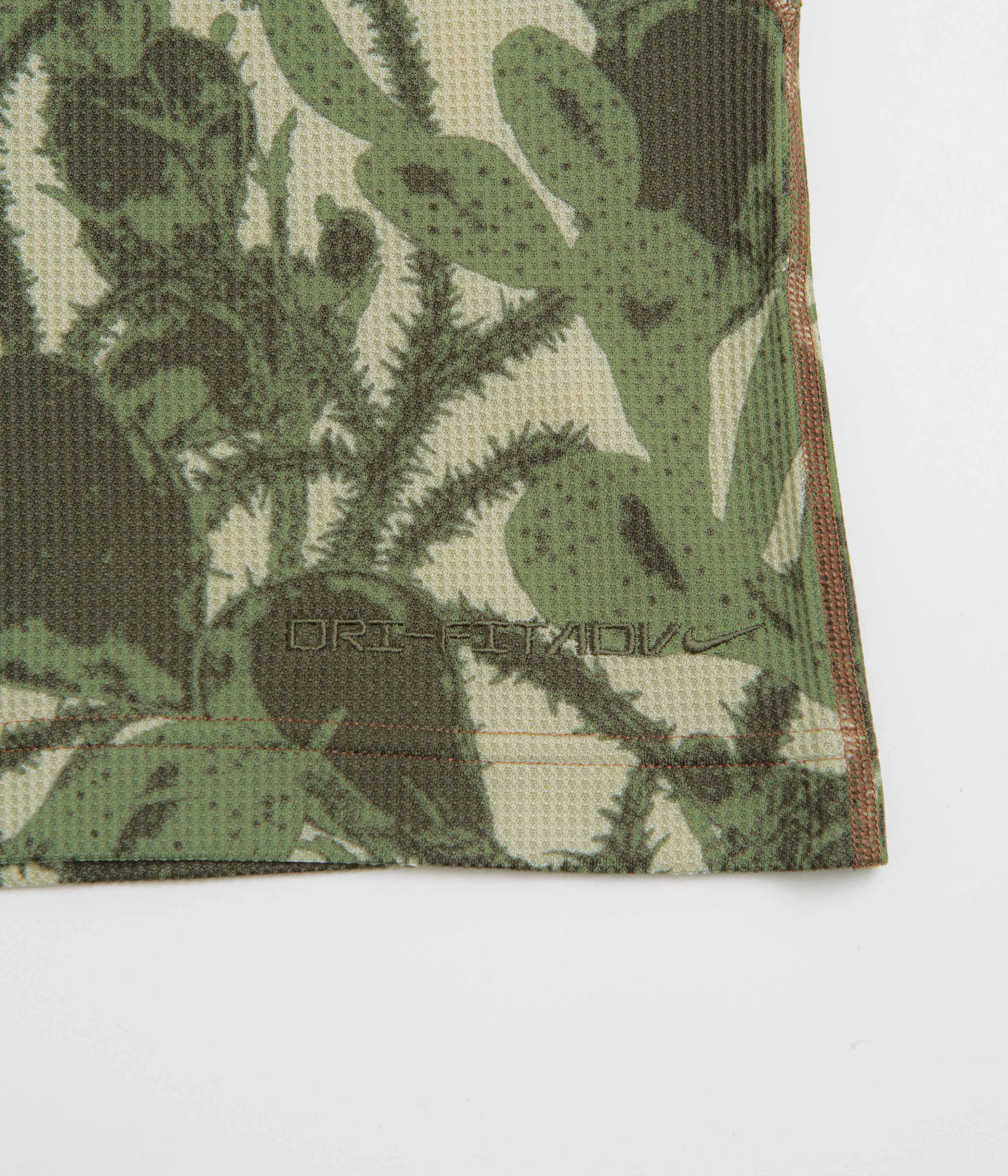 Cap sleeves Nike ACG AOP Chinati T-Shirt  - Light Khaki / Cargo Khaki / Summit White