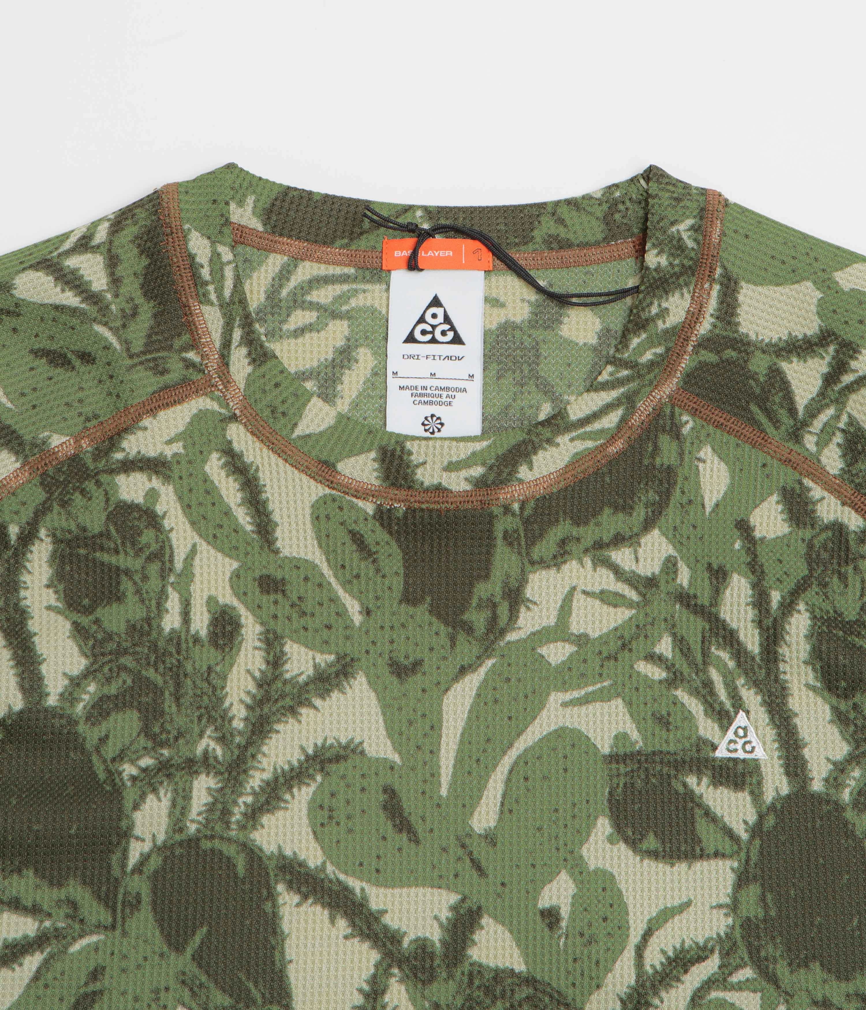 office event moisture resistant Nike ACG AOP Chinati T-Shirt  - Light Khaki / Cargo Khaki / Summit White