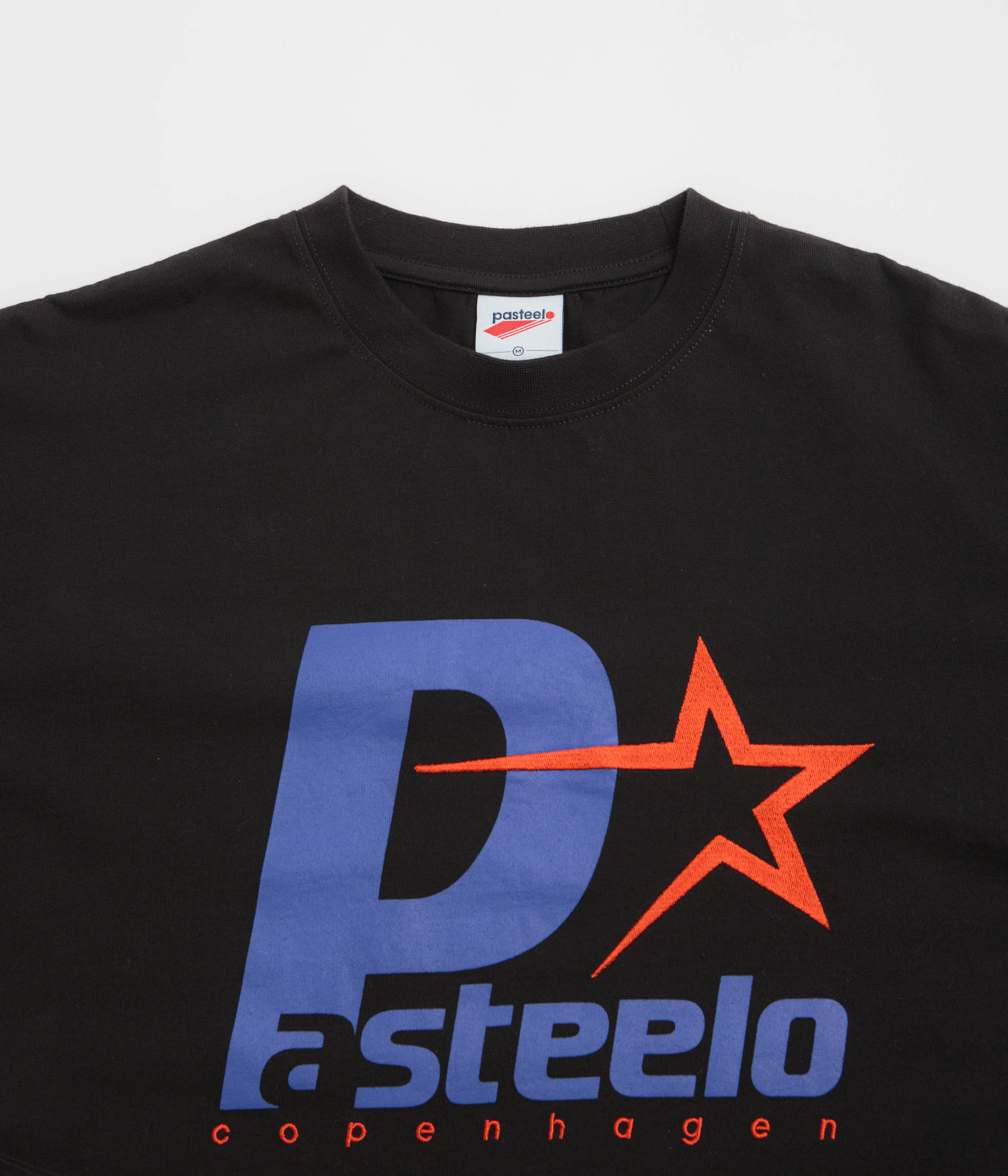 Pasteelo P Steelo T-Shirt - Black theme park venue